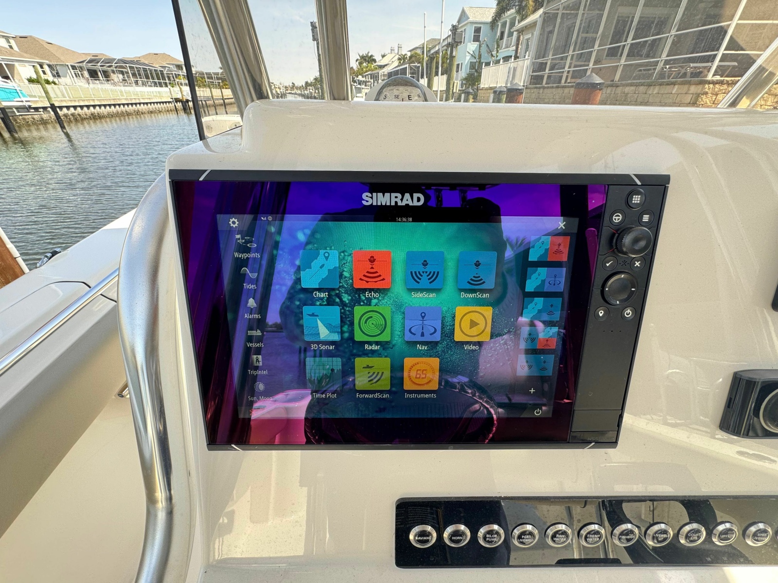 24' 2022 Key West 244 Center Console