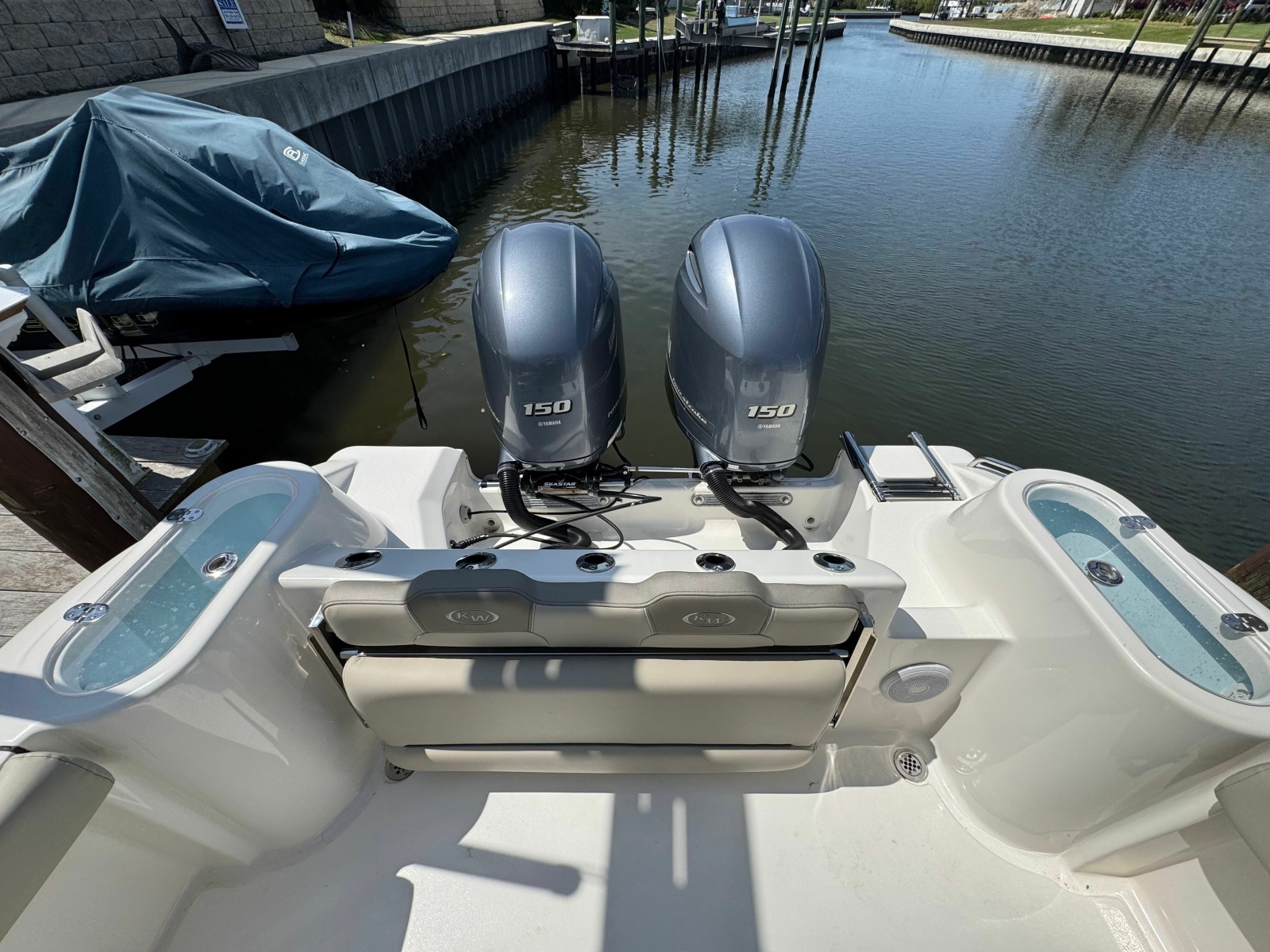 24' 2022 Key West 244 Center Console