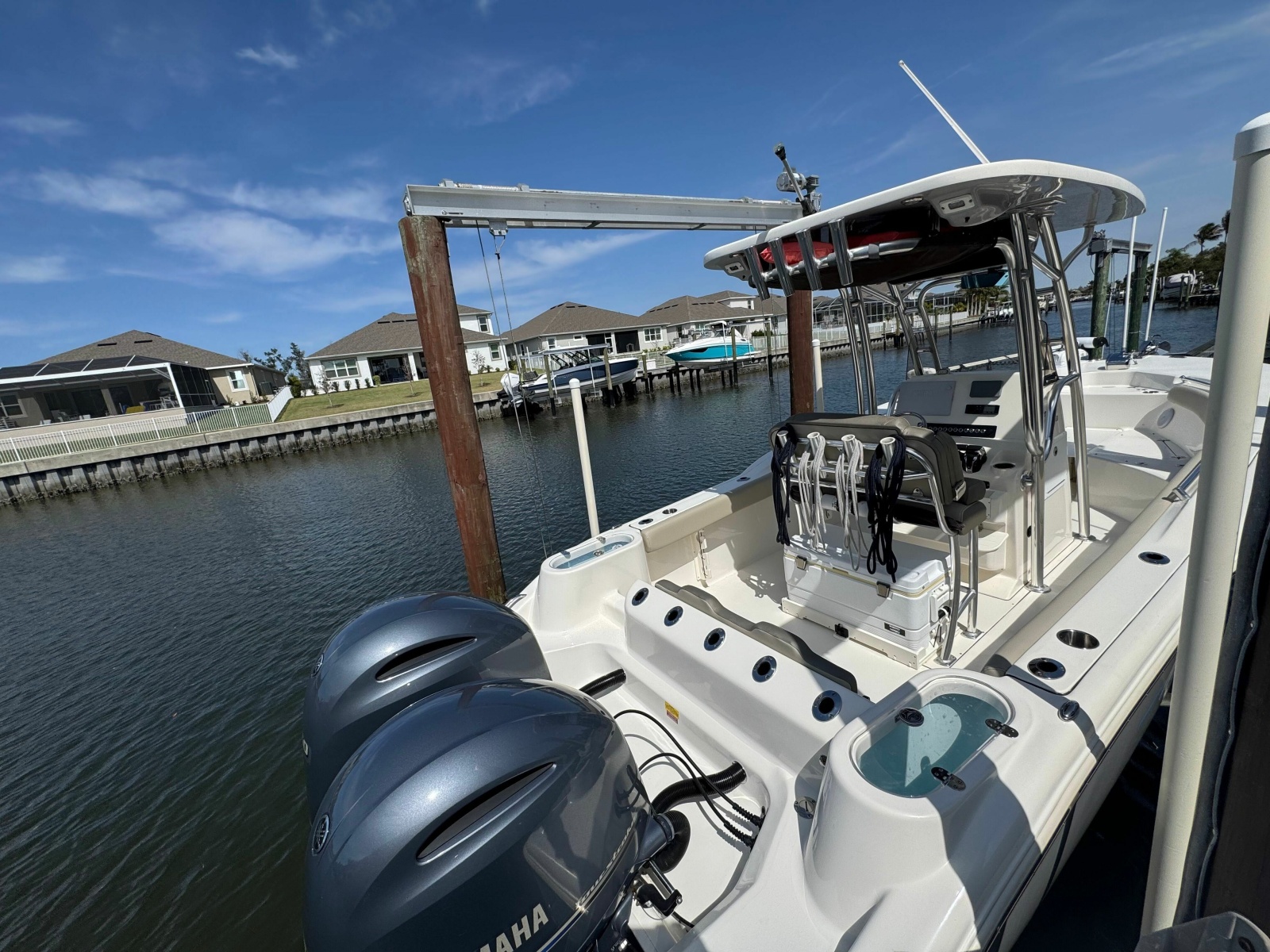 24' 2022 Key West 244 Center Console