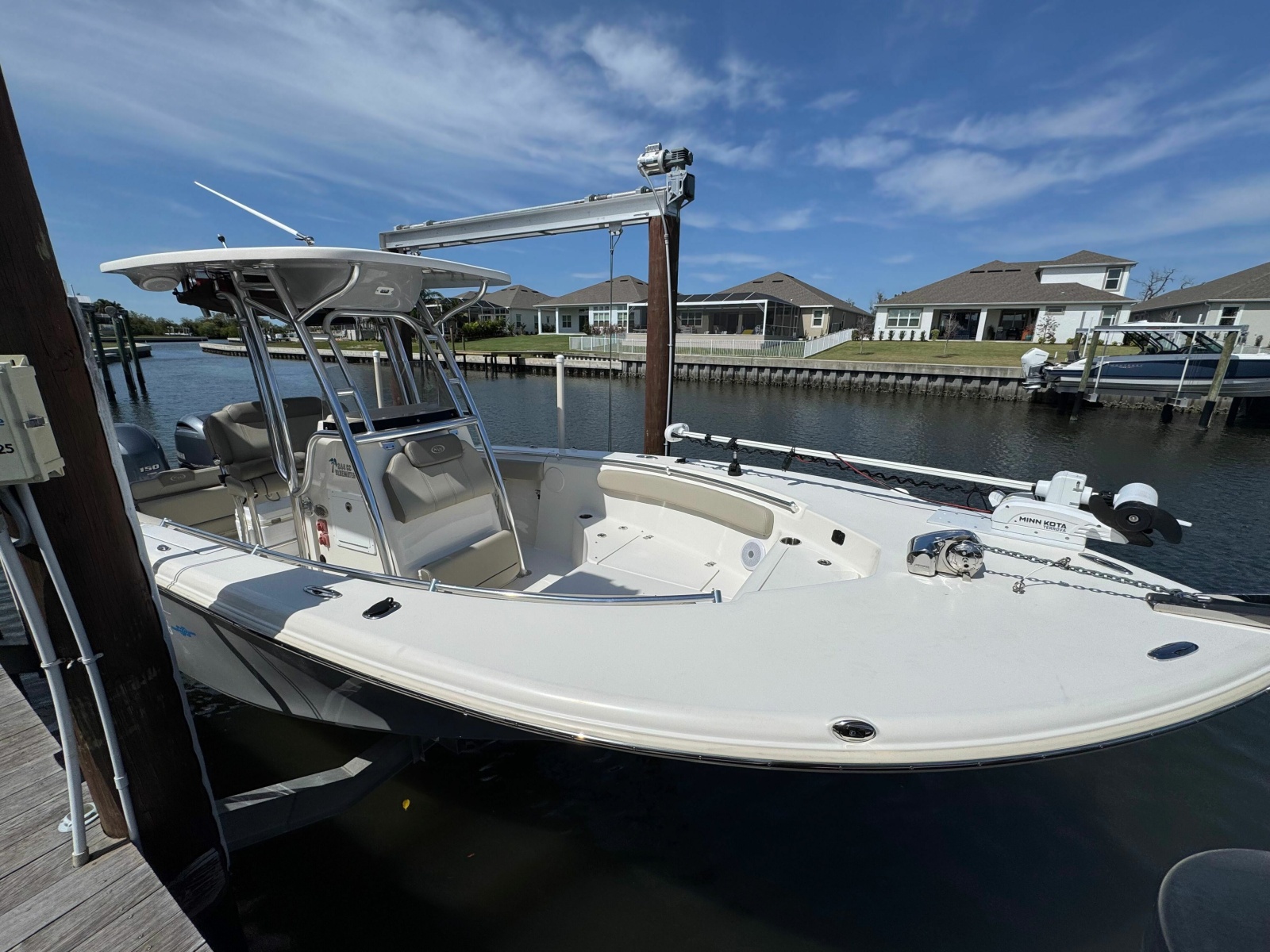 24' 2022 Key West 244 Center Console