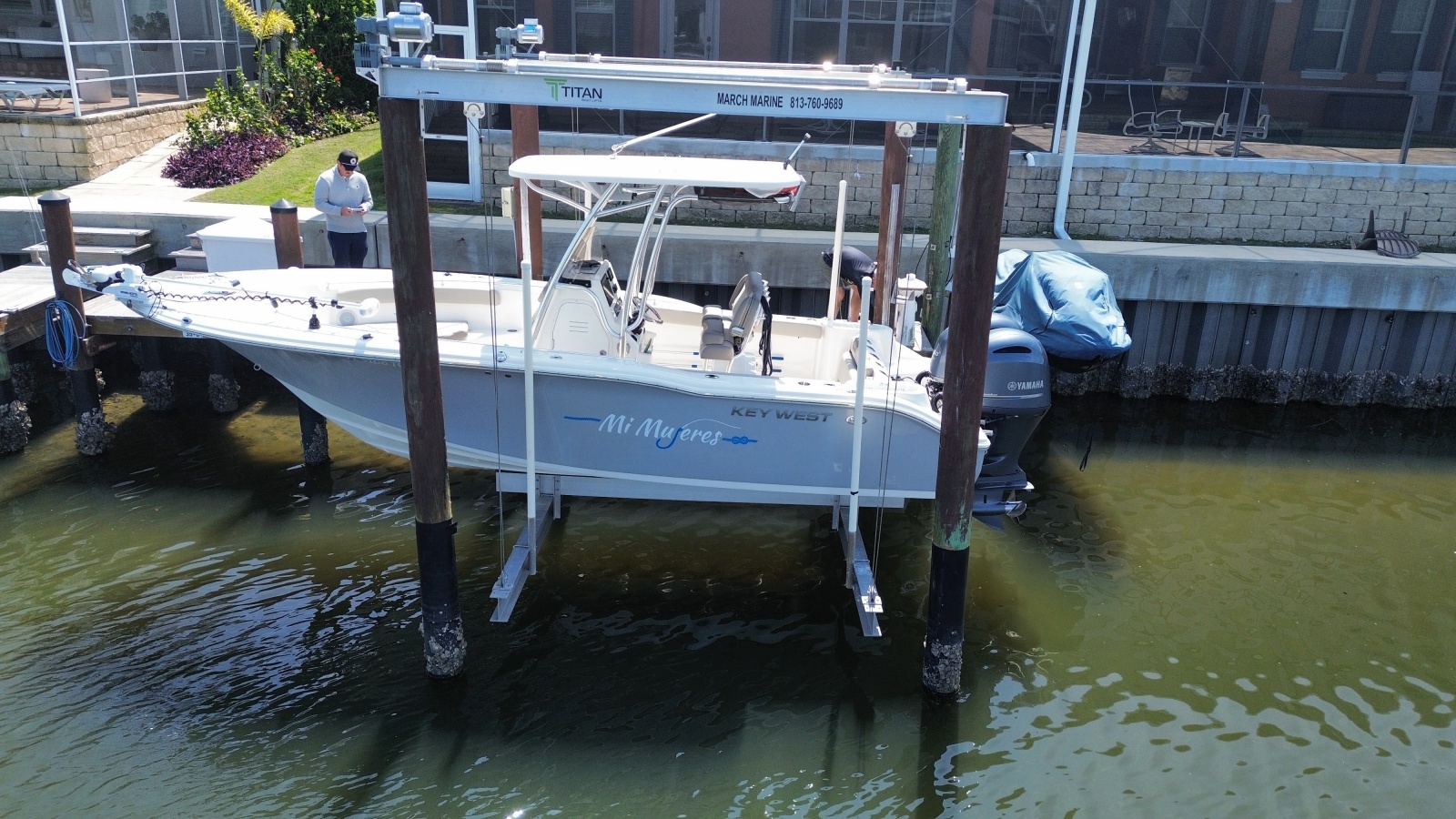 24' 2022 Key West 244 Center Console