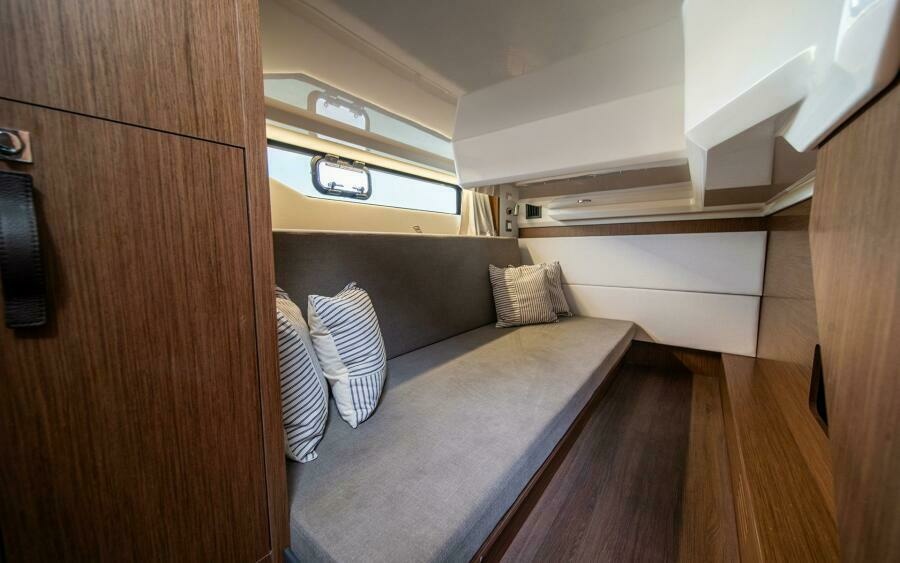 42ft Beneteau Yacht For Sale