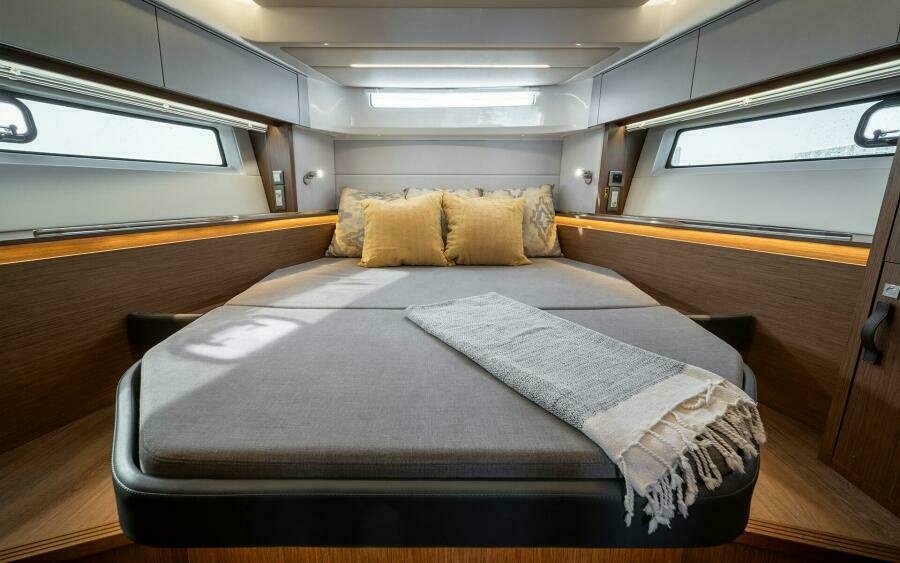 42ft Beneteau Yacht For Sale