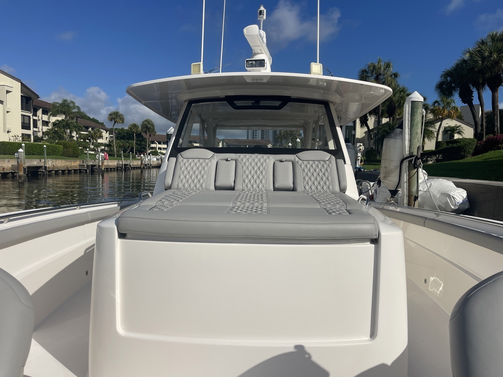 40' 2017 Pursuit S 408 Sport