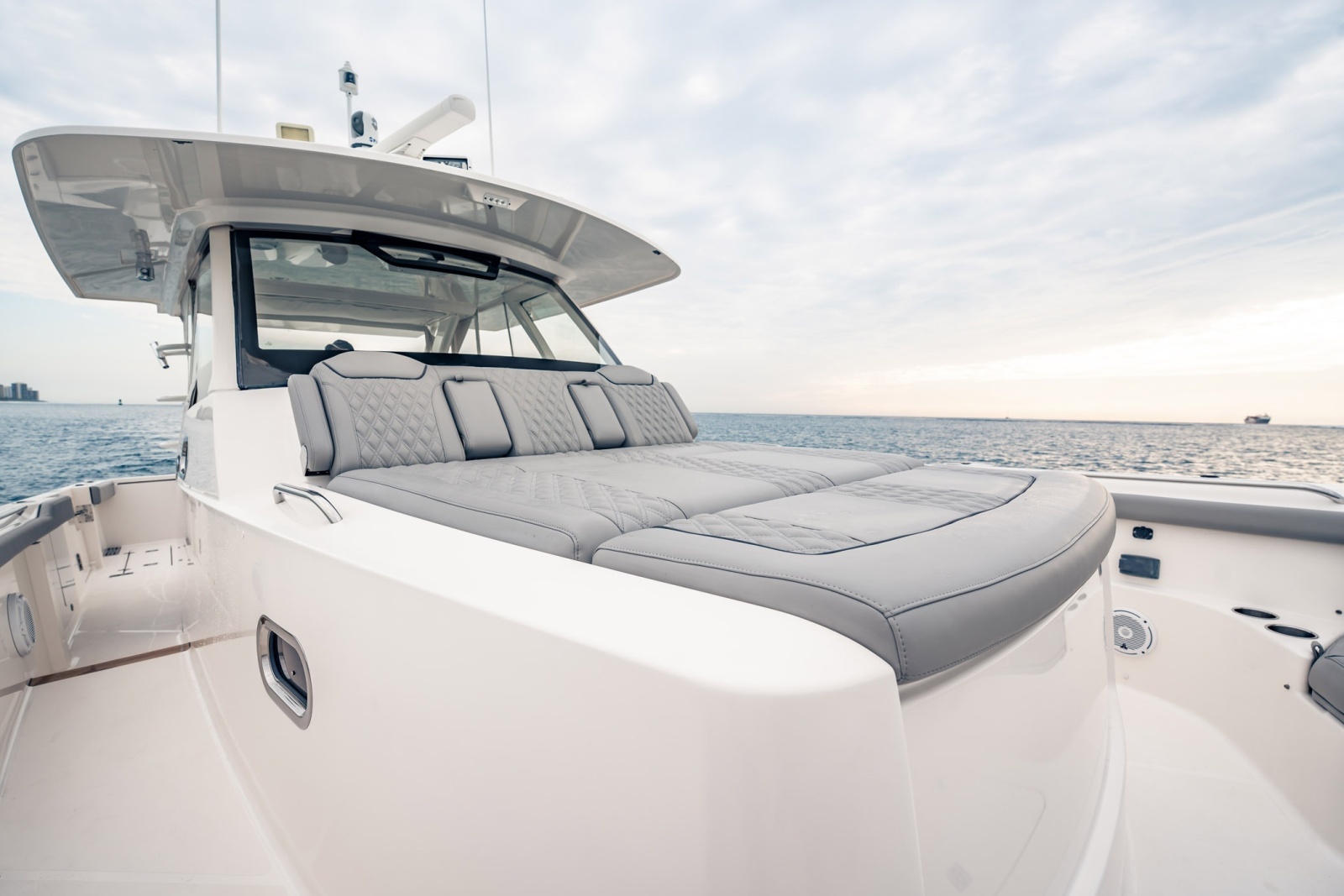 Yolo 40ft Pursuit Yacht For Sale
