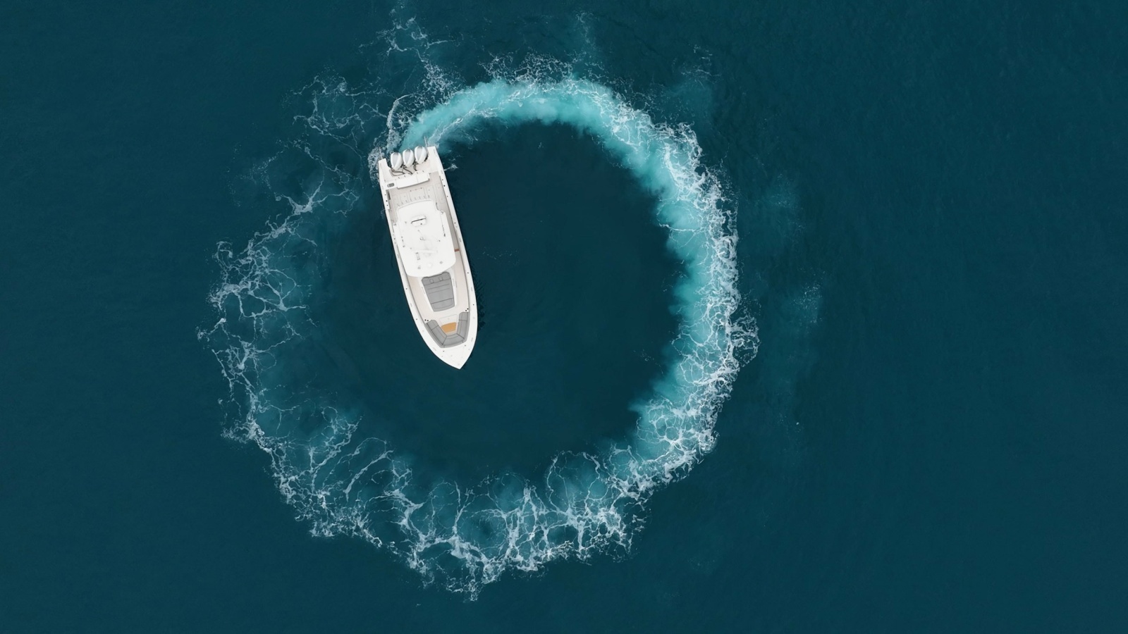 Yolo 40ft Pursuit Yacht For Sale