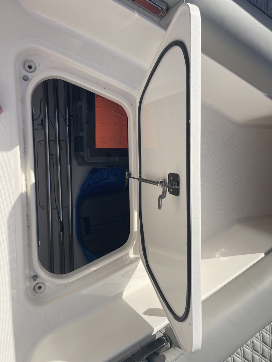 Yolo 40ft Pursuit Yacht For Sale