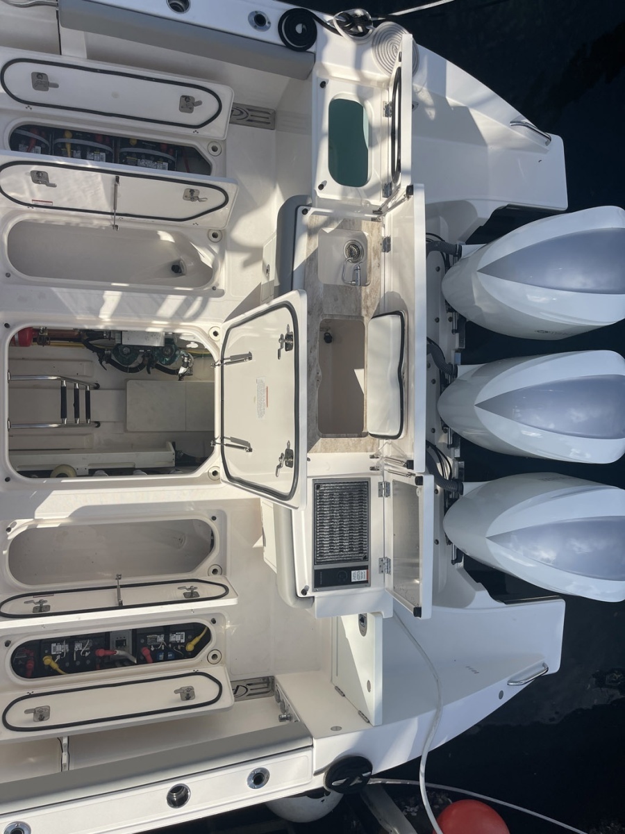 Yolo 40ft Pursuit Yacht For Sale