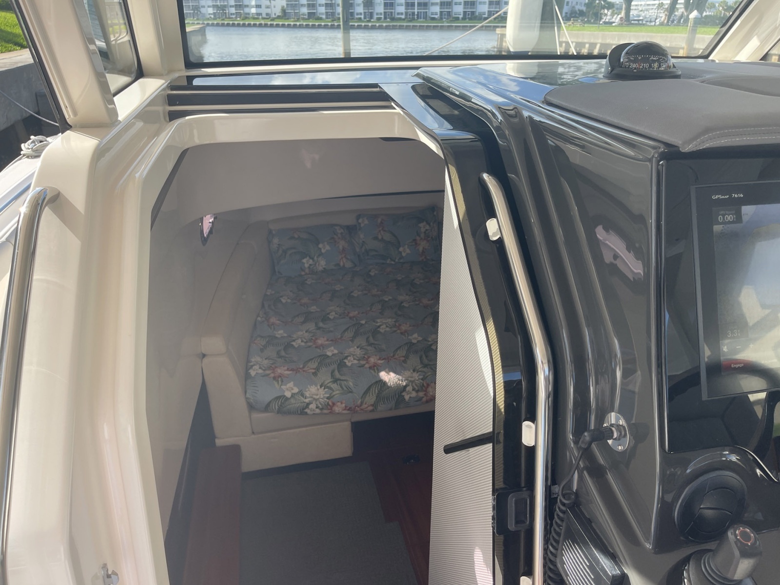 Yolo 40ft Pursuit Yacht For Sale