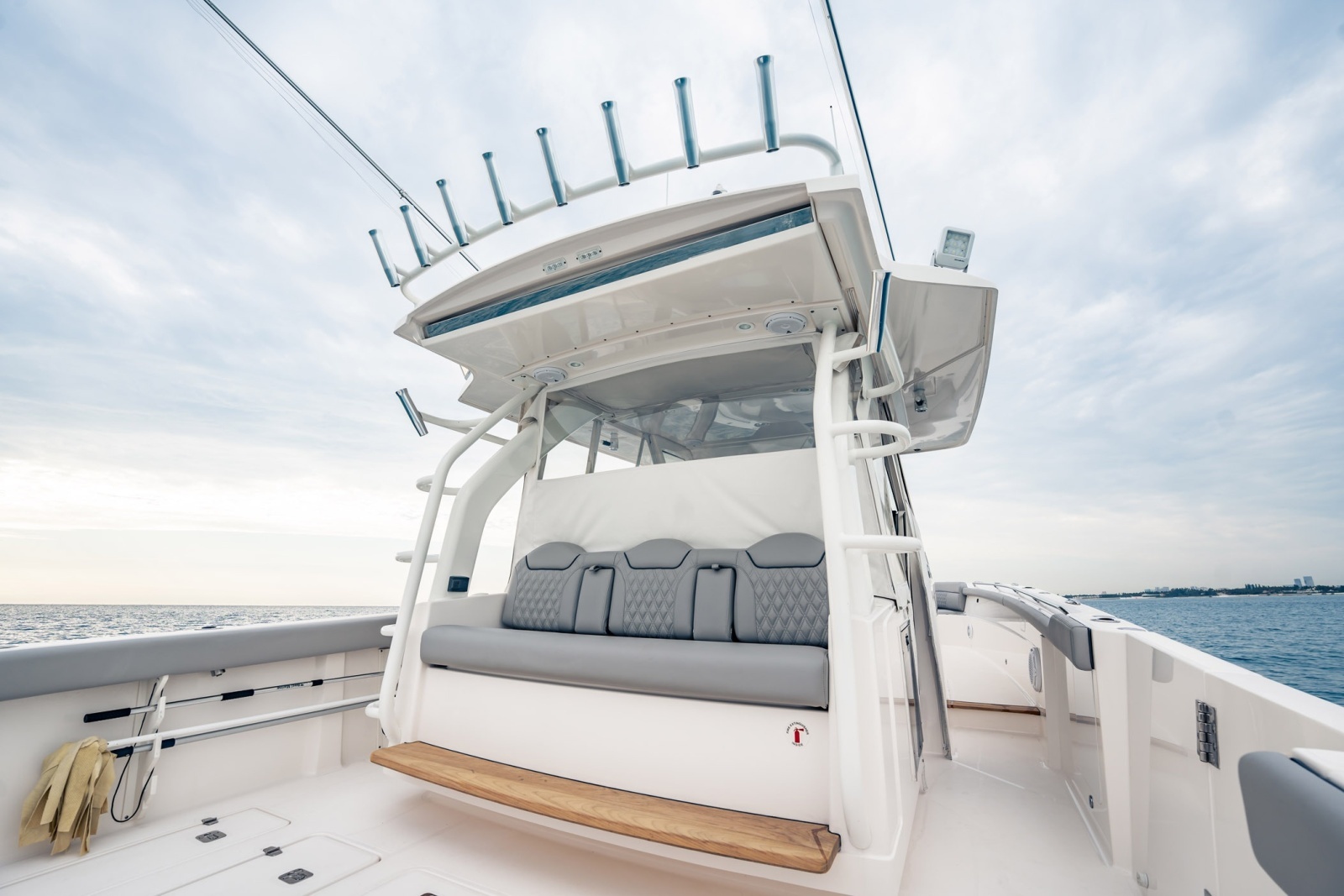 Yolo 40ft Pursuit Yacht For Sale