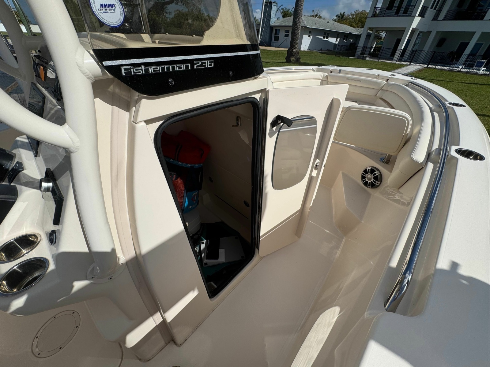 23ft Grady White Yacht For Sale