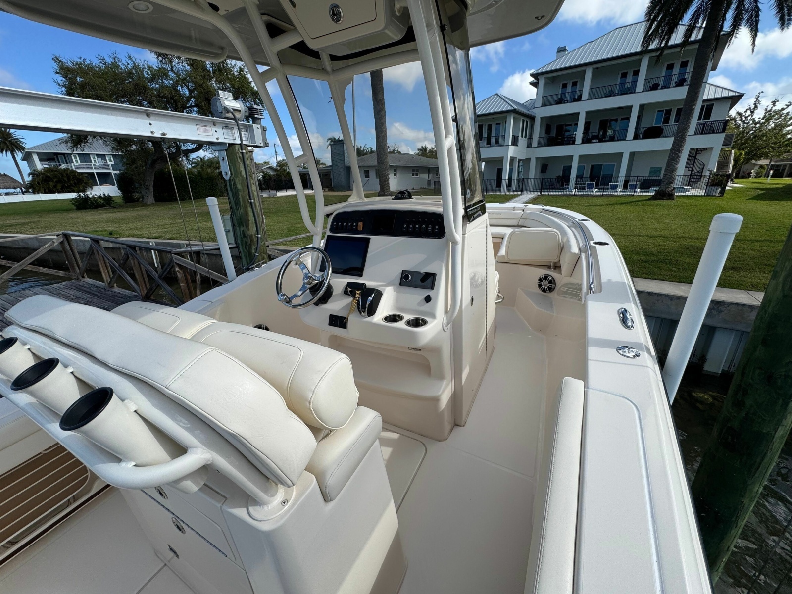 23ft Grady White Yacht For Sale