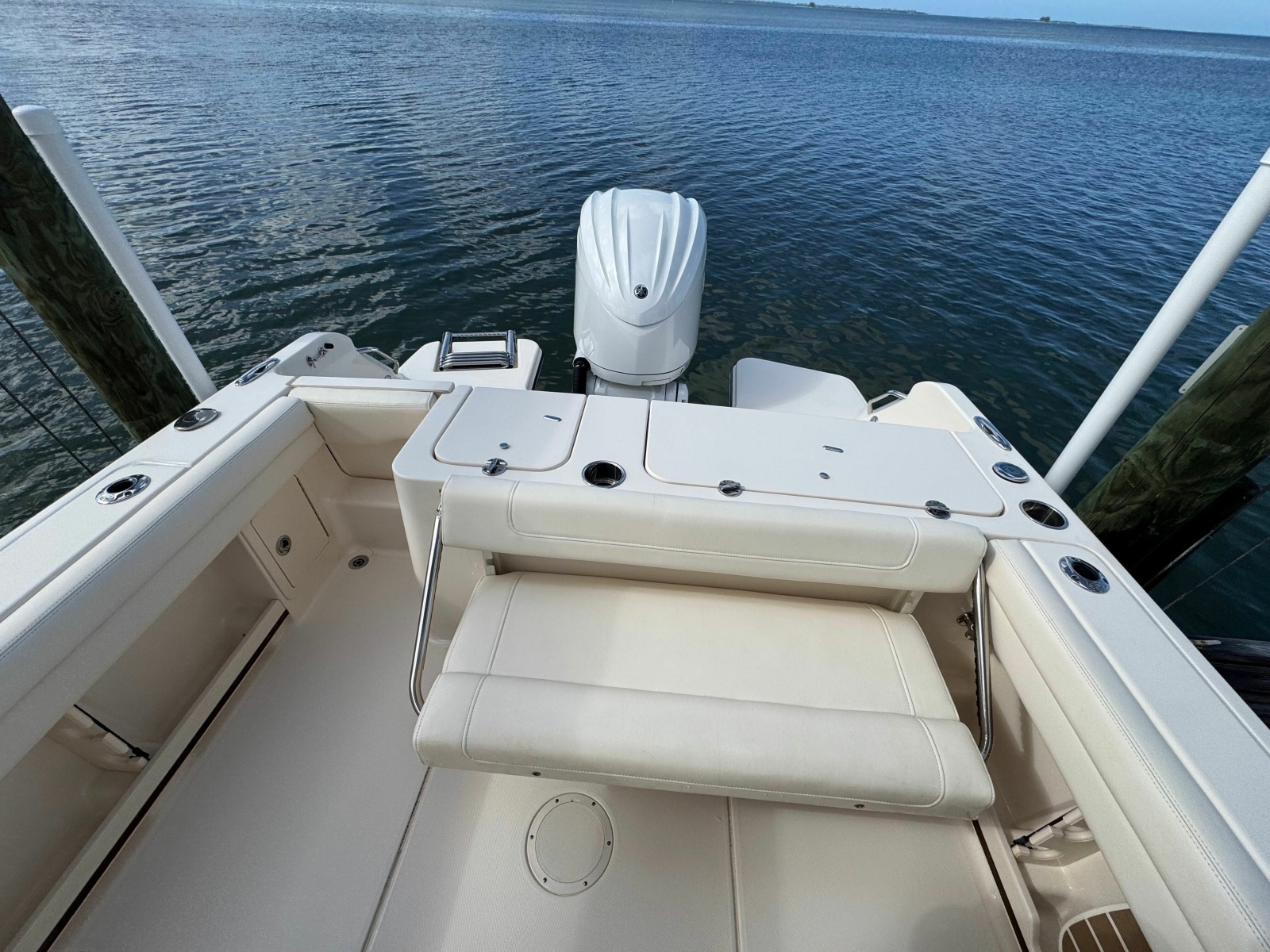 23ft Grady White Yacht For Sale