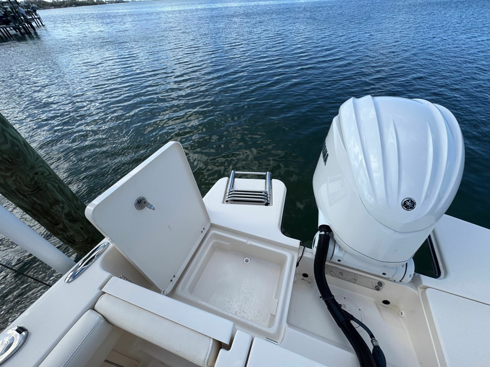 23ft Grady White Yacht For Sale