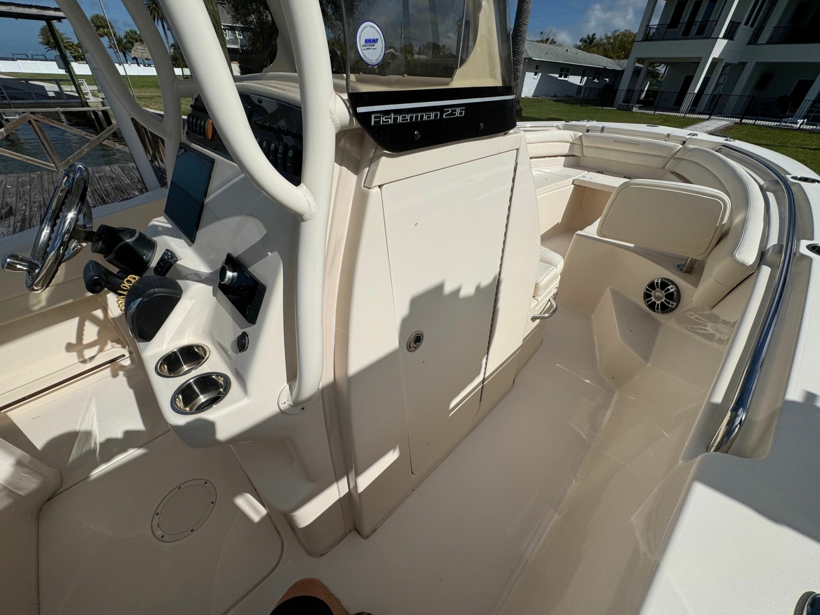 23ft Grady White Yacht For Sale