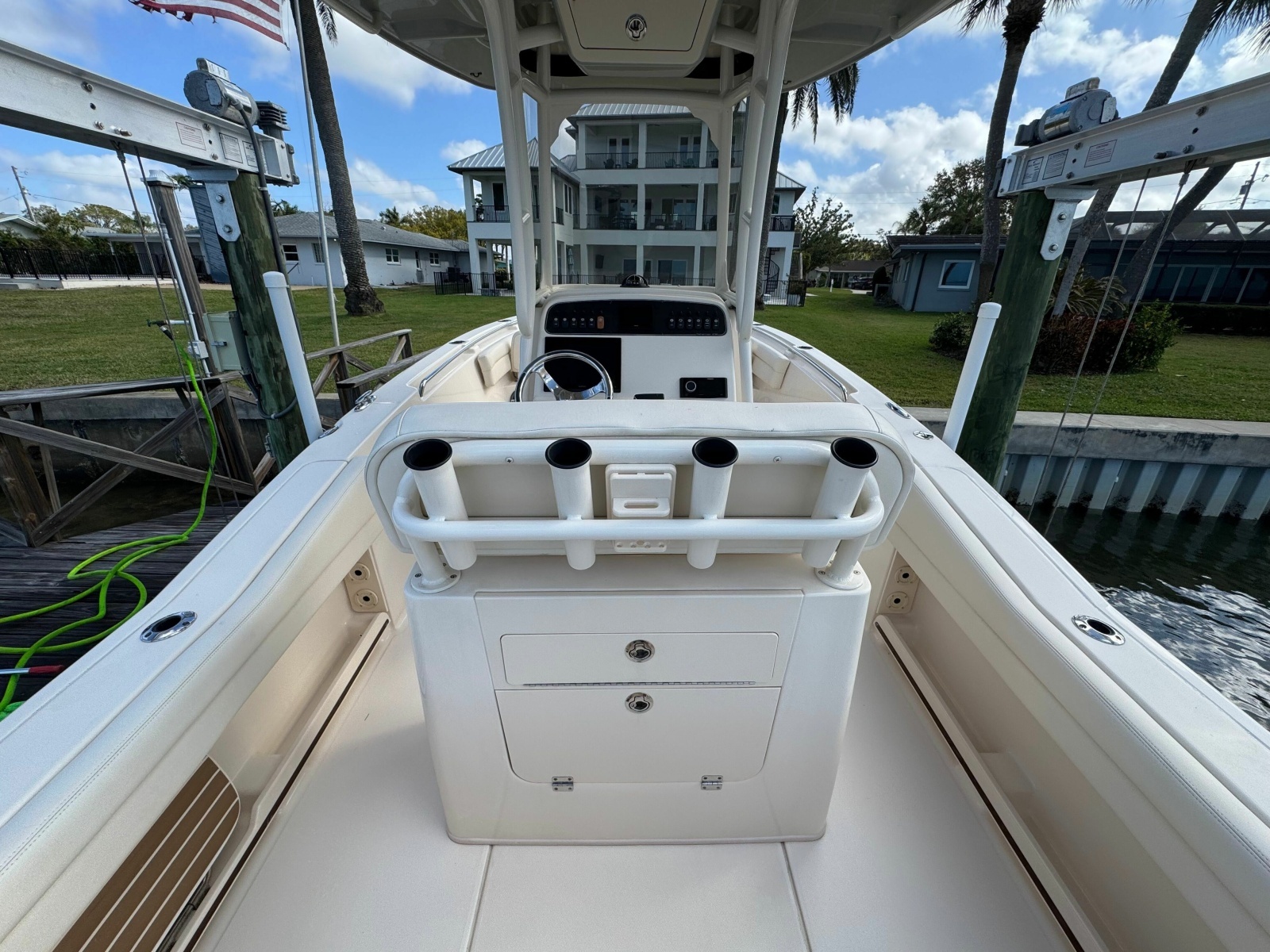 23ft Grady White Yacht For Sale