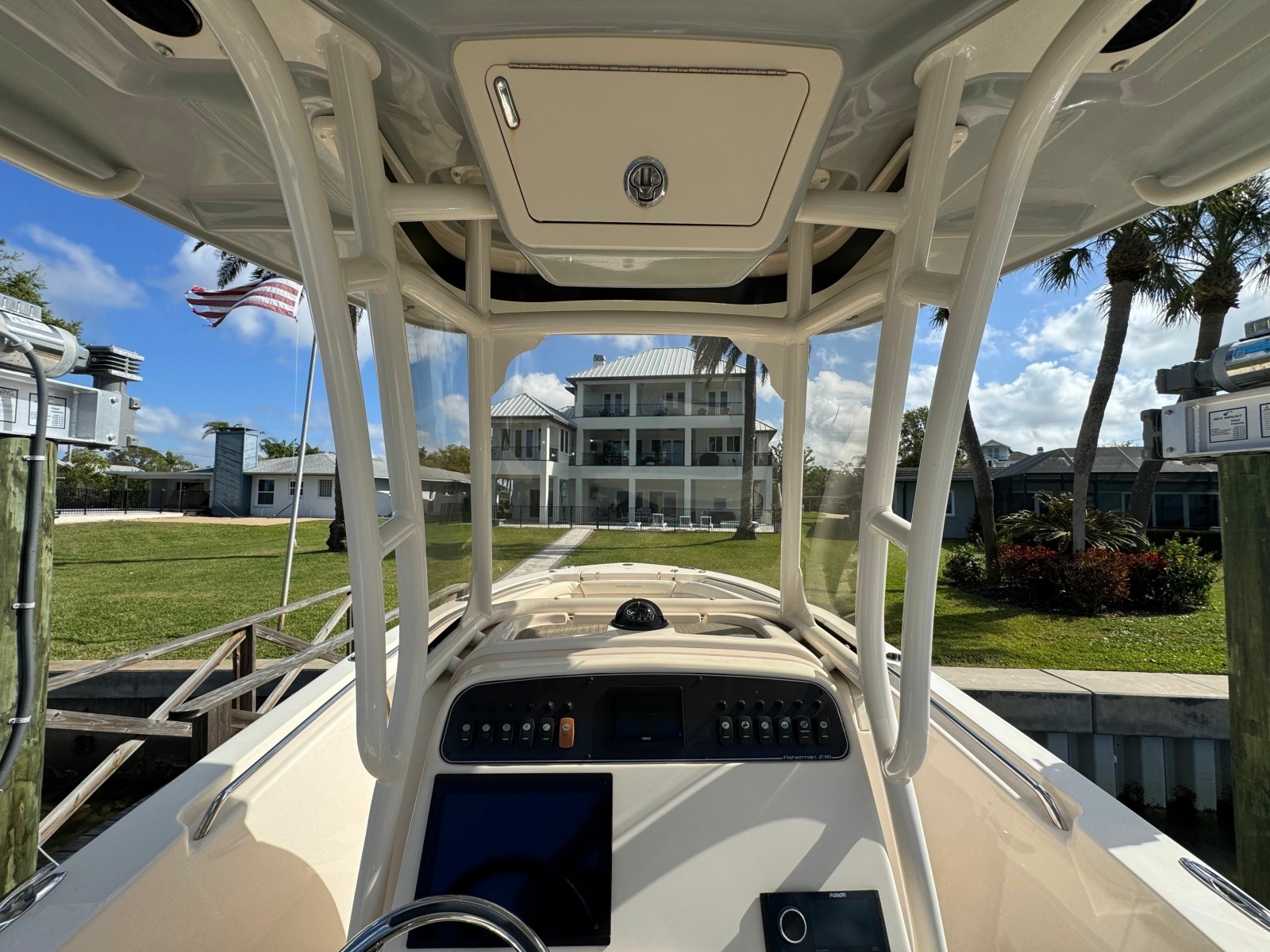 23ft Grady White Yacht For Sale
