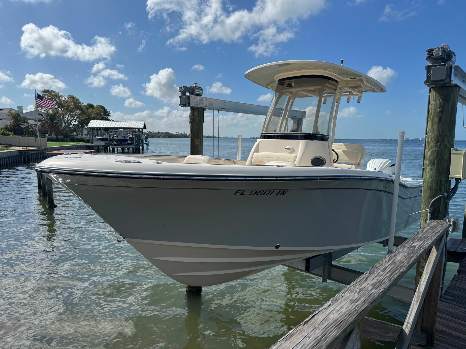 23ft Grady White Yacht For Sale