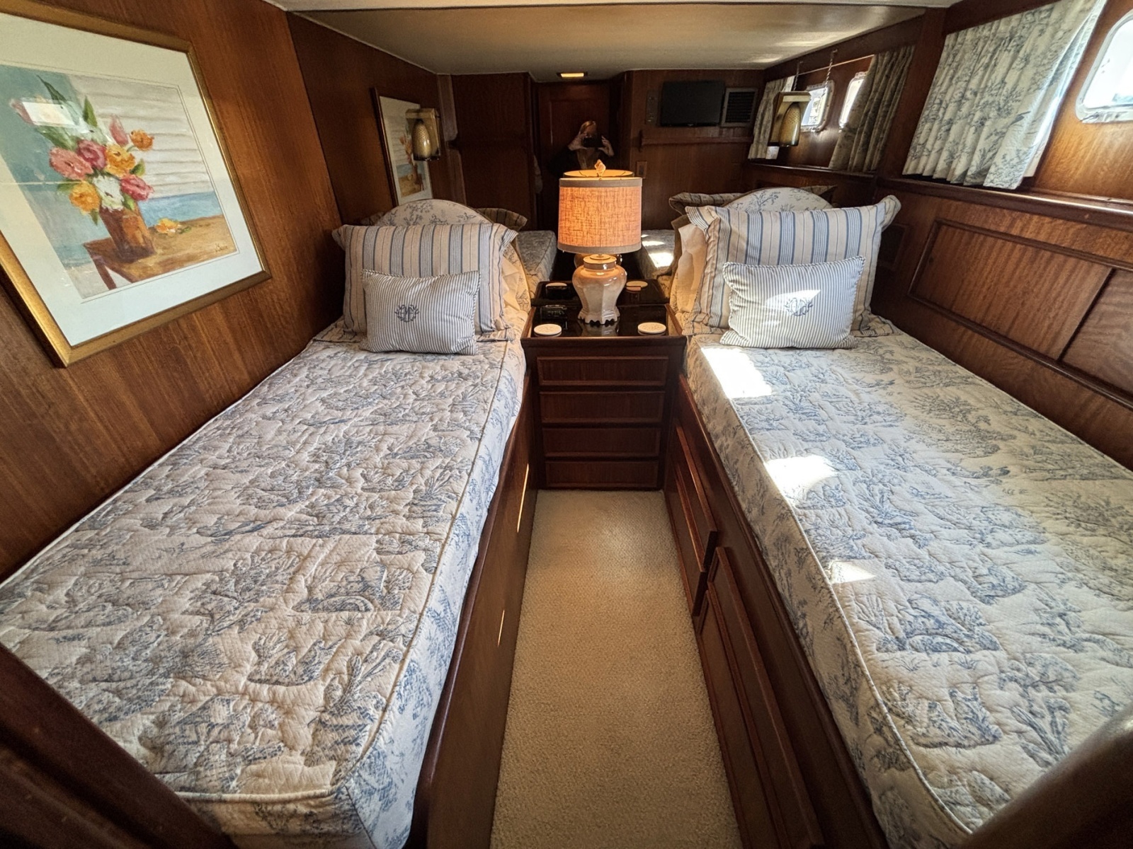 Miles Away 53ft Hatteras Yacht For Sale