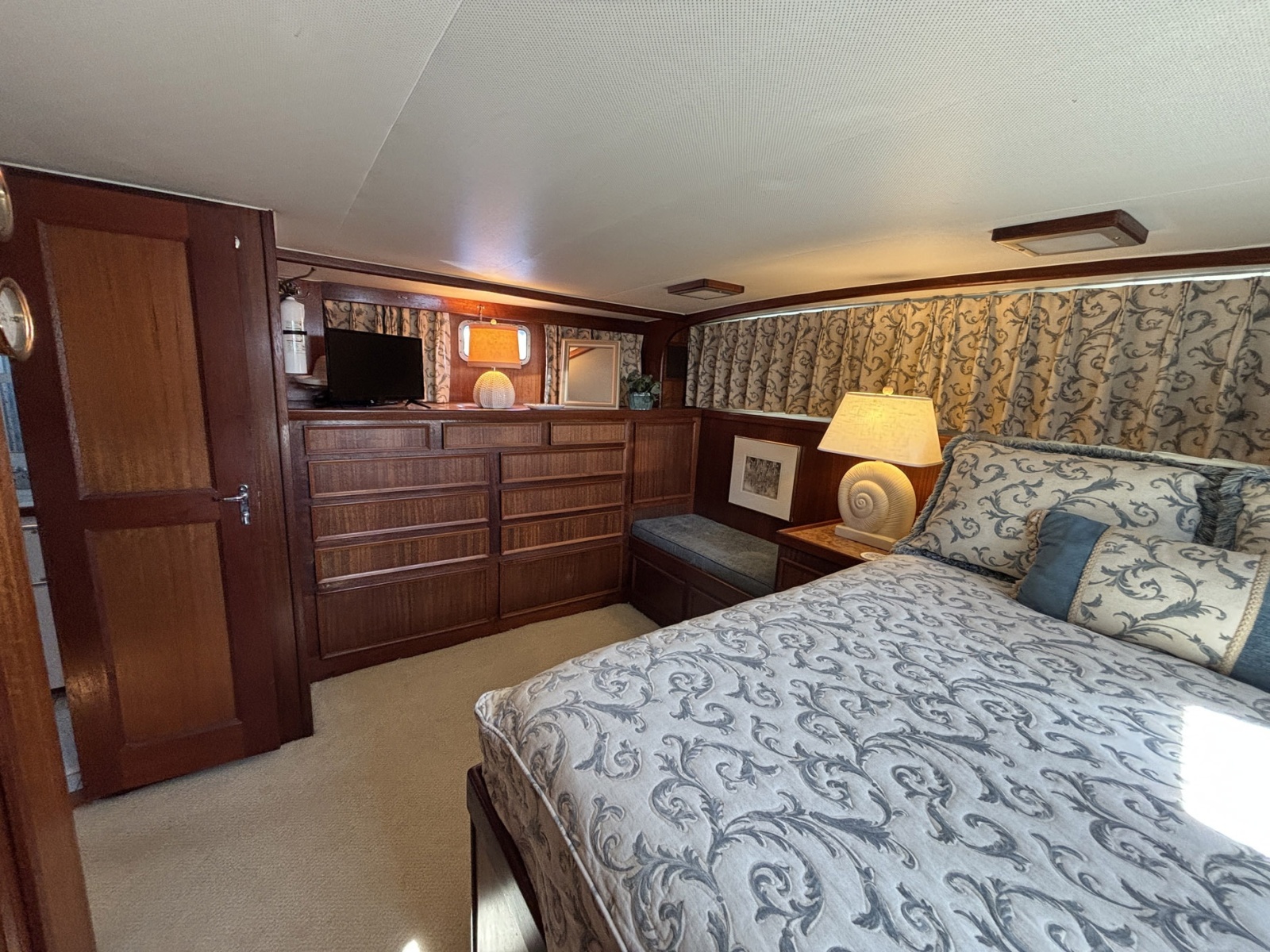 53' 1979 Hatteras Motor Yacht