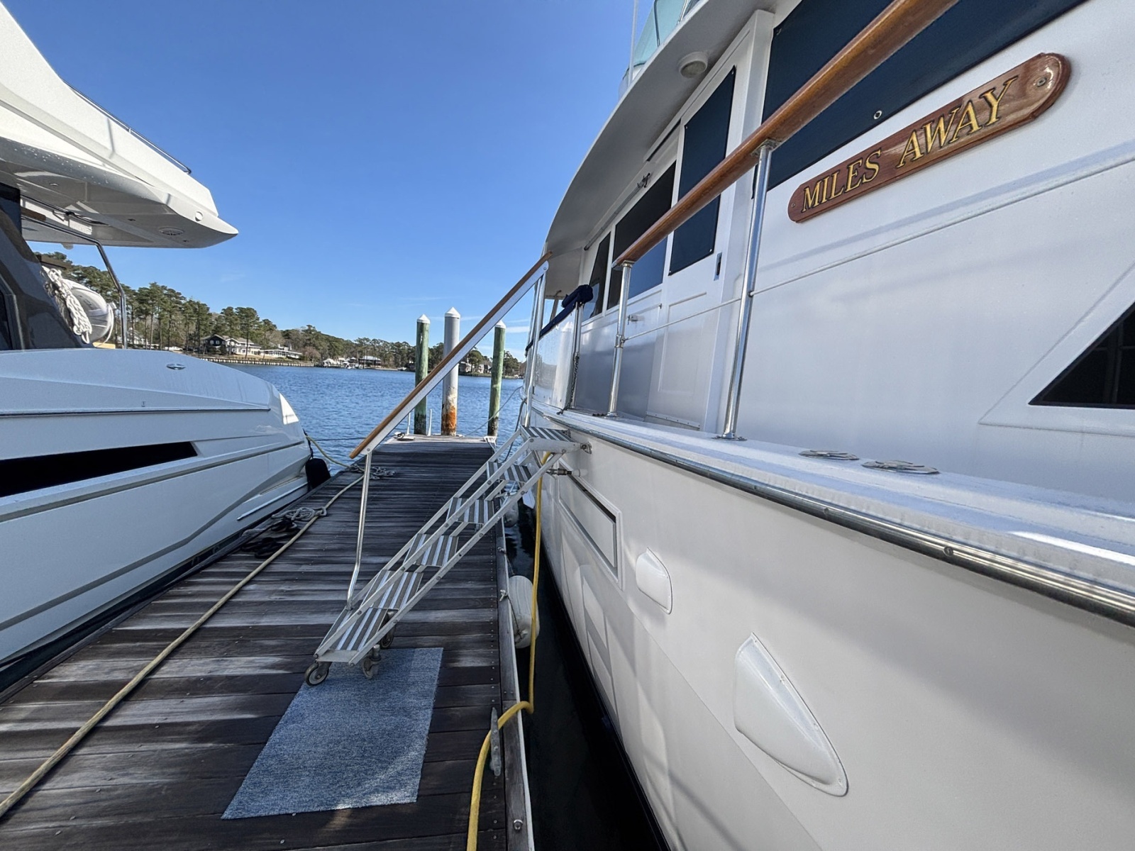 Miles Away 53ft Hatteras Yacht For Sale