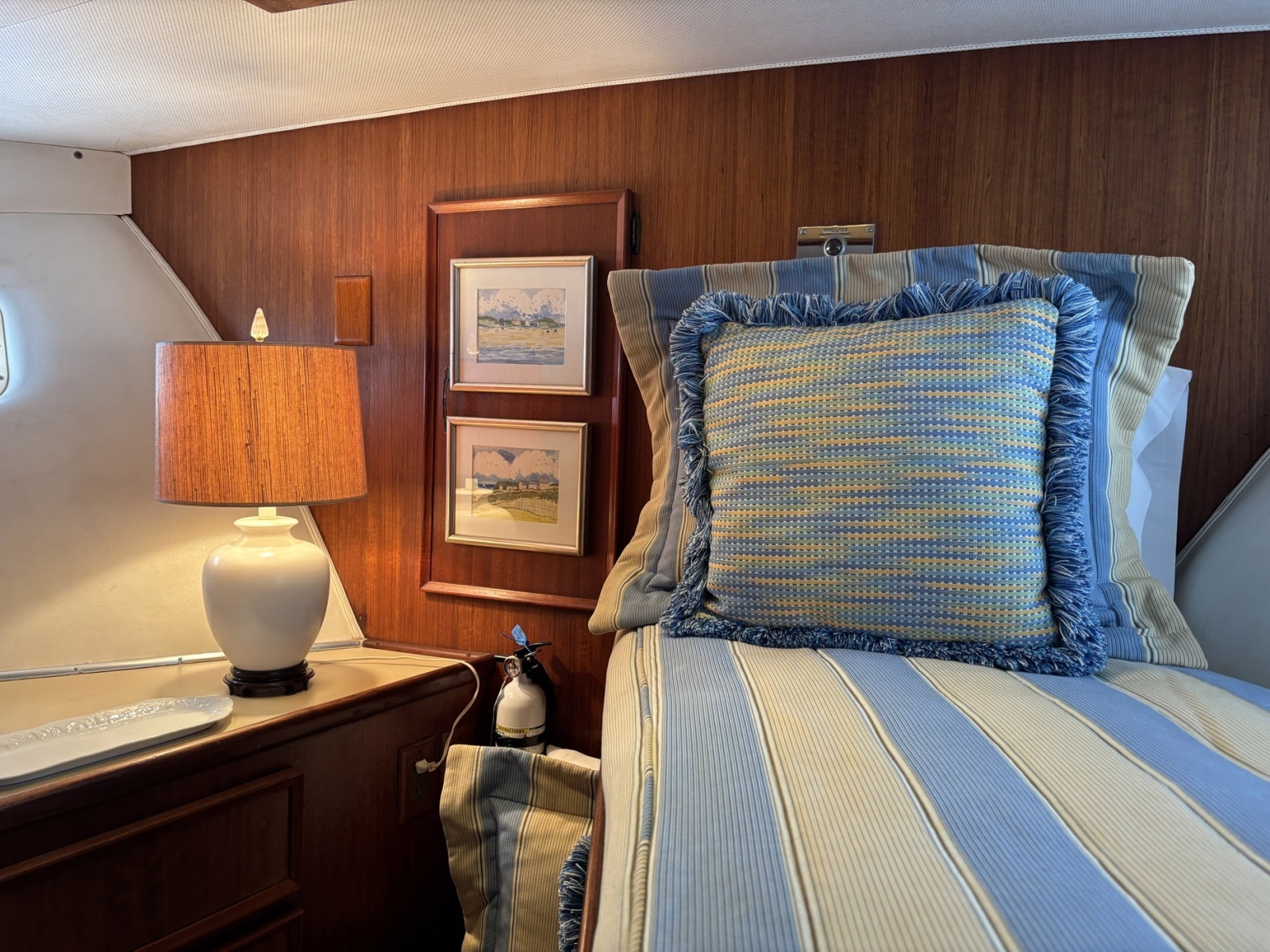 Miles Away 53ft Hatteras Yacht For Sale