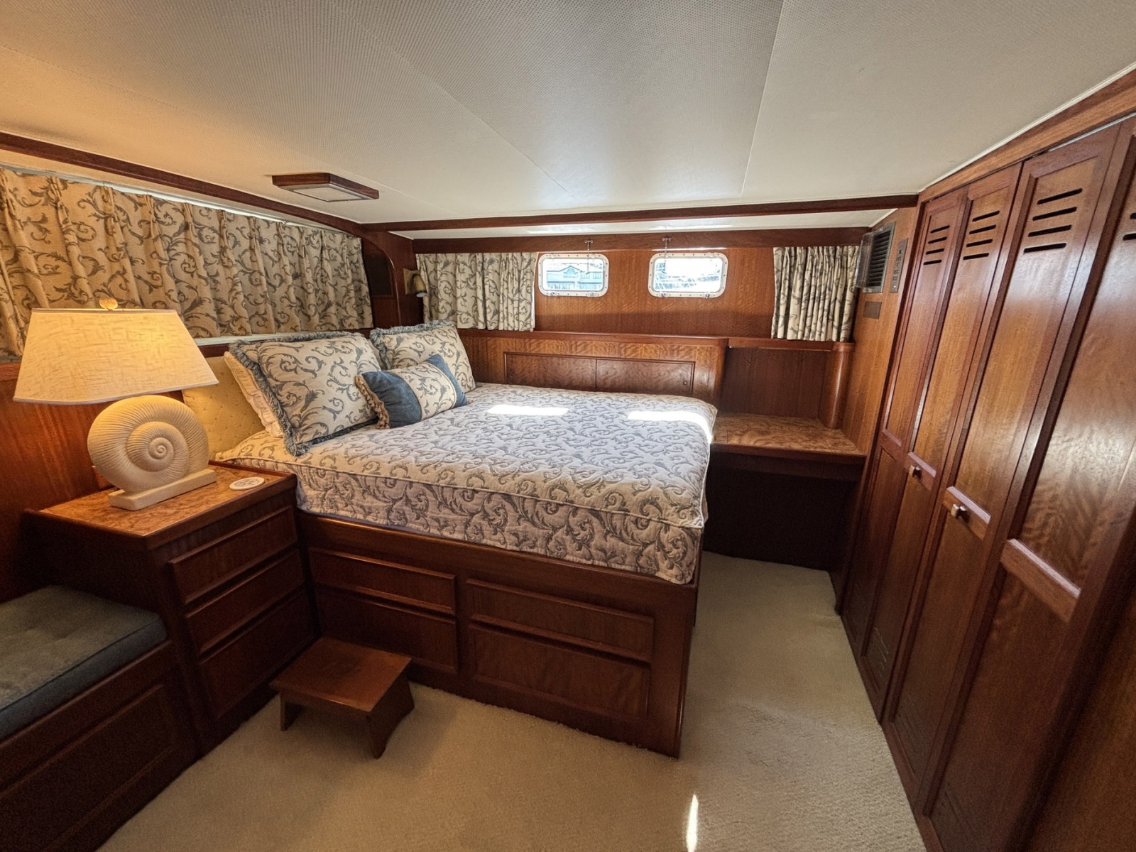 53' 1979 Hatteras Motor Yacht