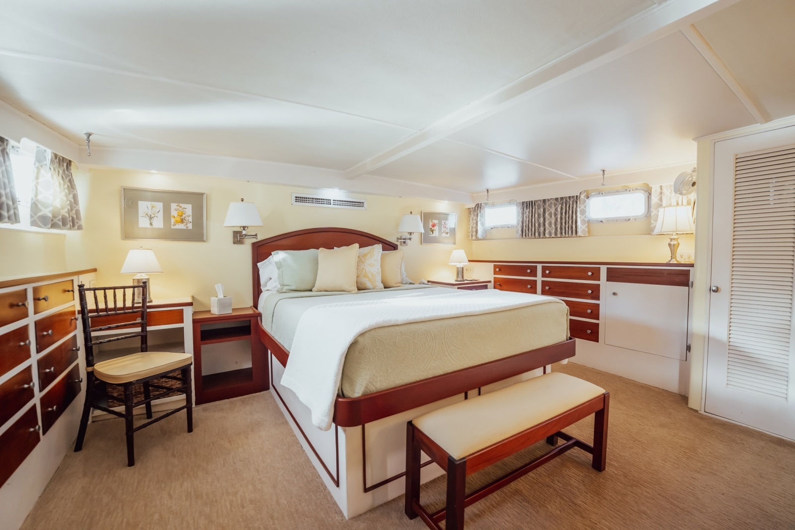 DOVETAIL 72ft Trumpy Yacht For Sale