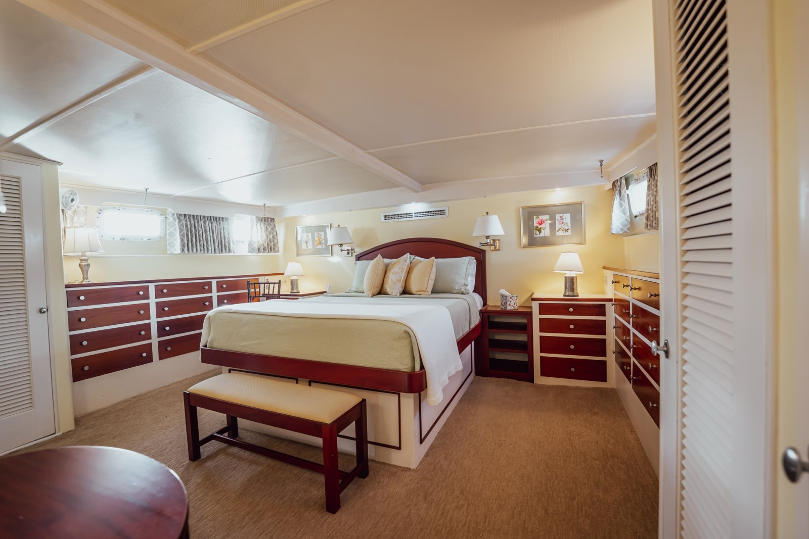 DOVETAIL 72ft Trumpy Yacht For Sale