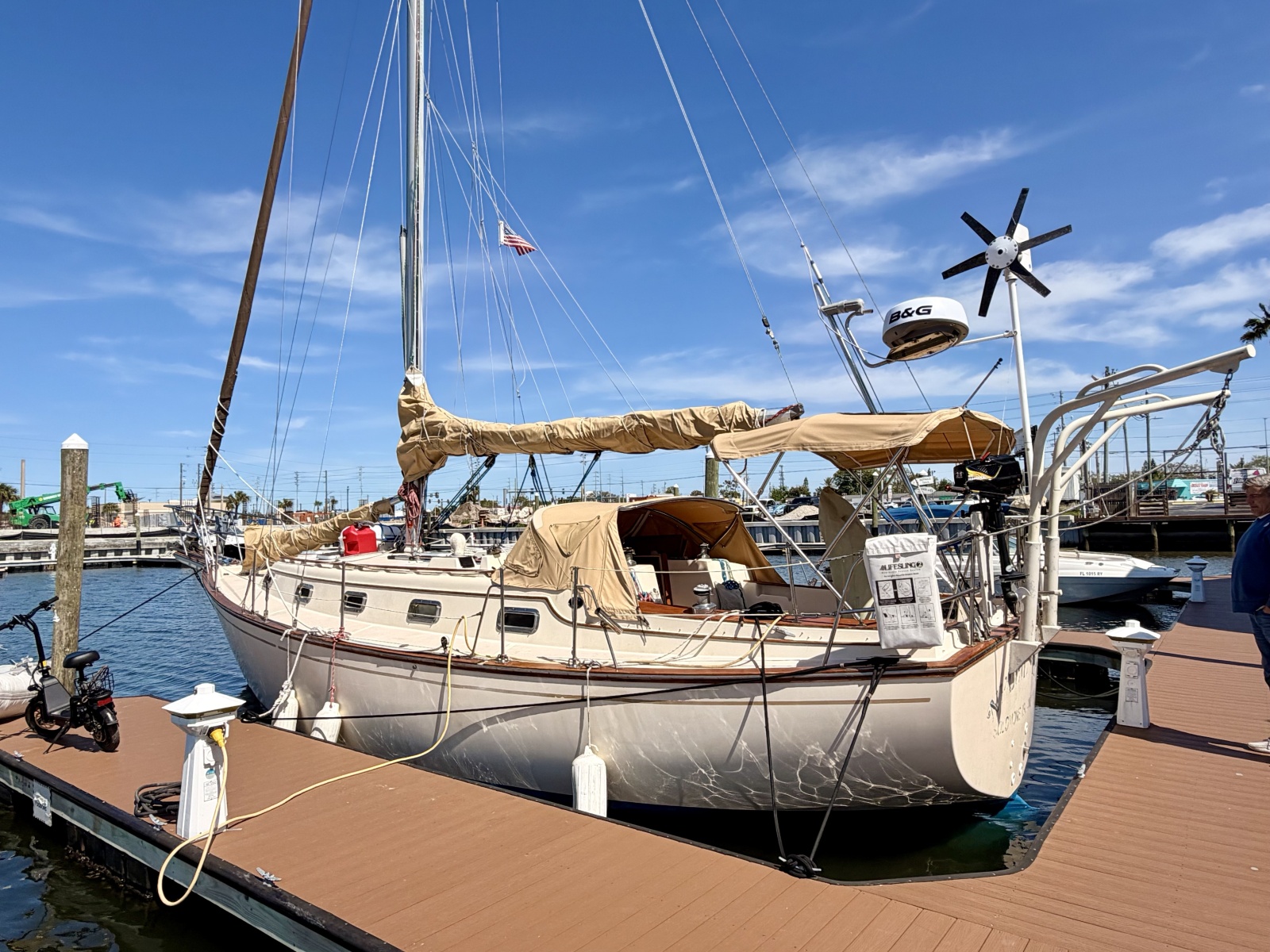 35' 1989 Island Packet Cutter