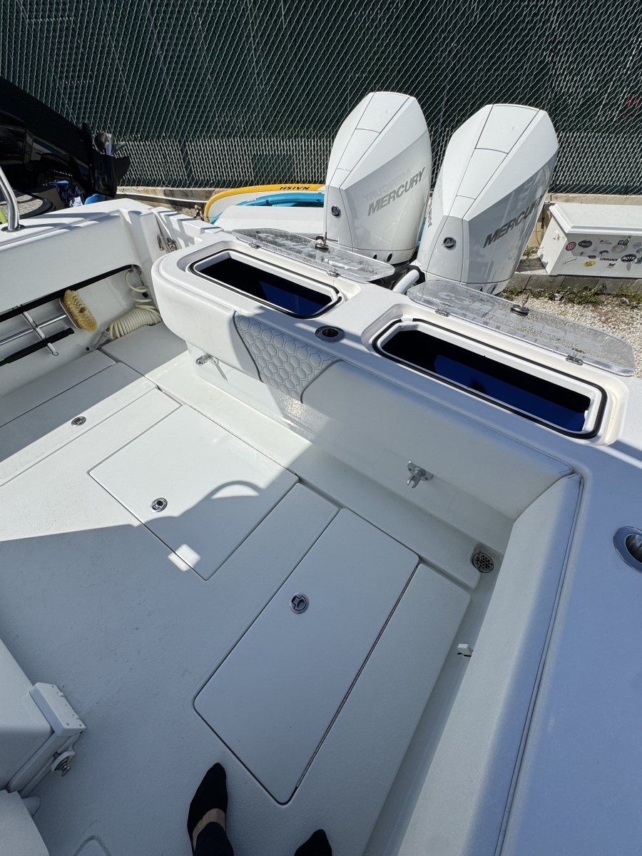 30ft Contender Yacht For Sale