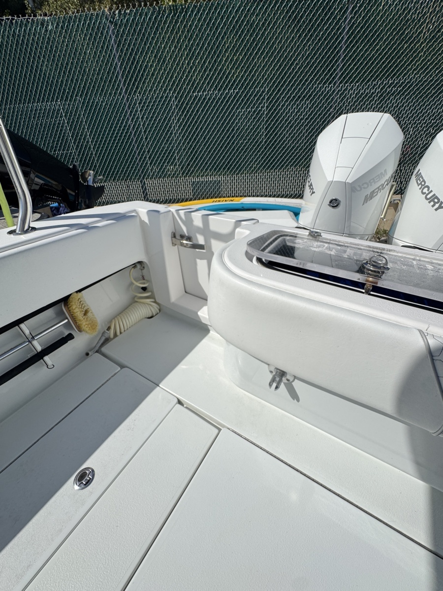 30ft Contender Yacht For Sale