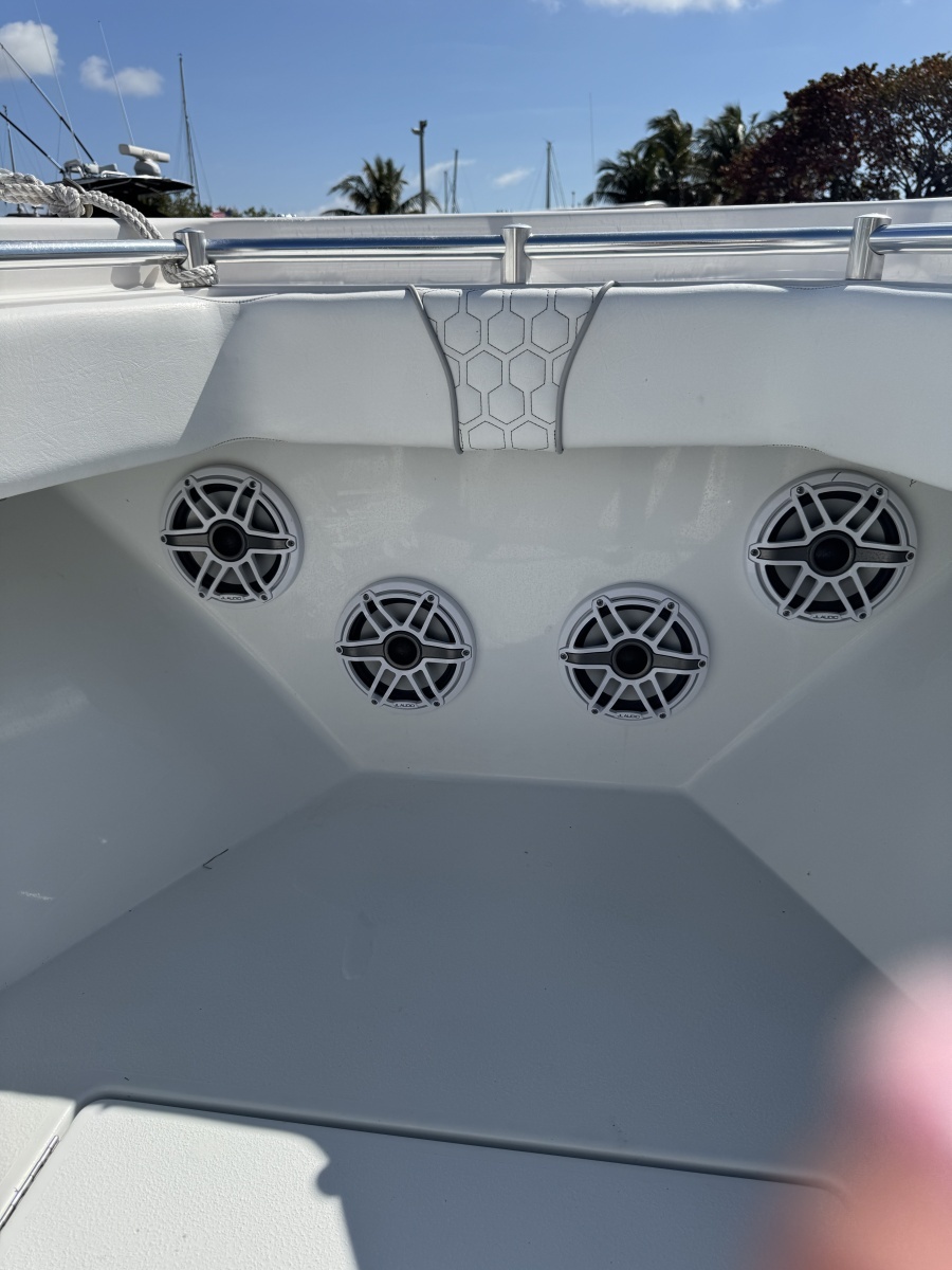 30ft Contender Yacht For Sale