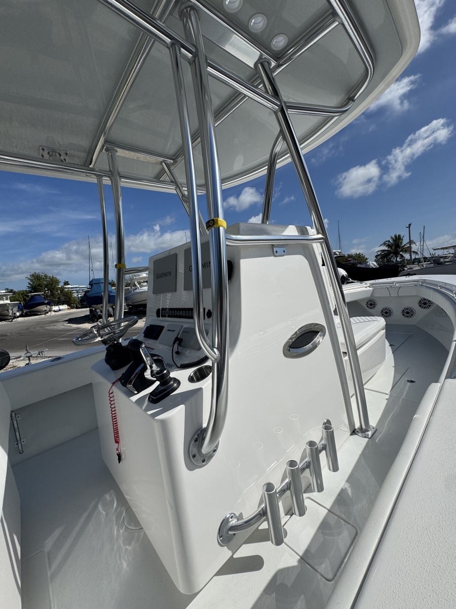 30ft Contender Yacht For Sale