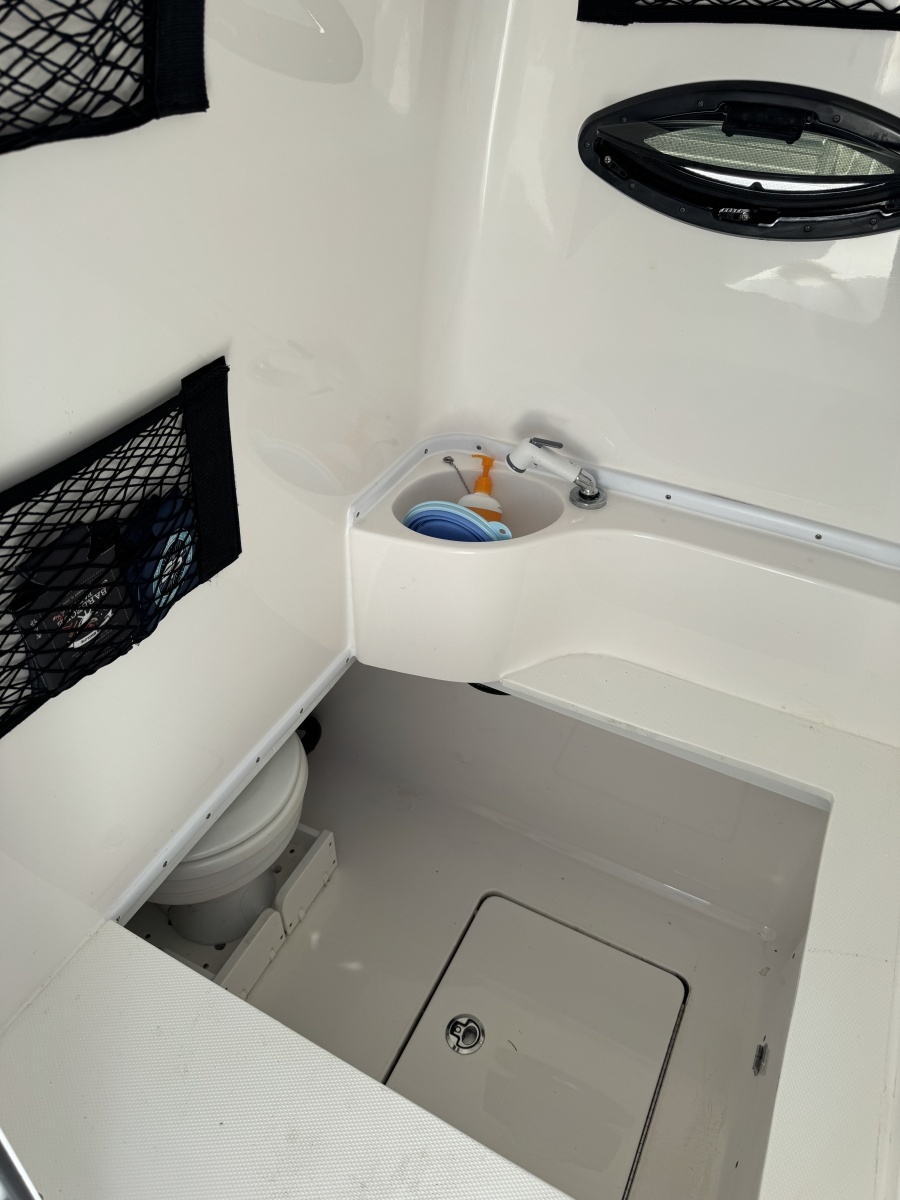 30ft Contender Yacht For Sale