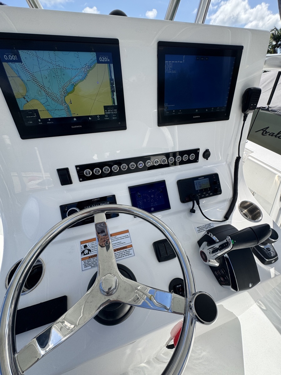 30ft Contender Yacht For Sale