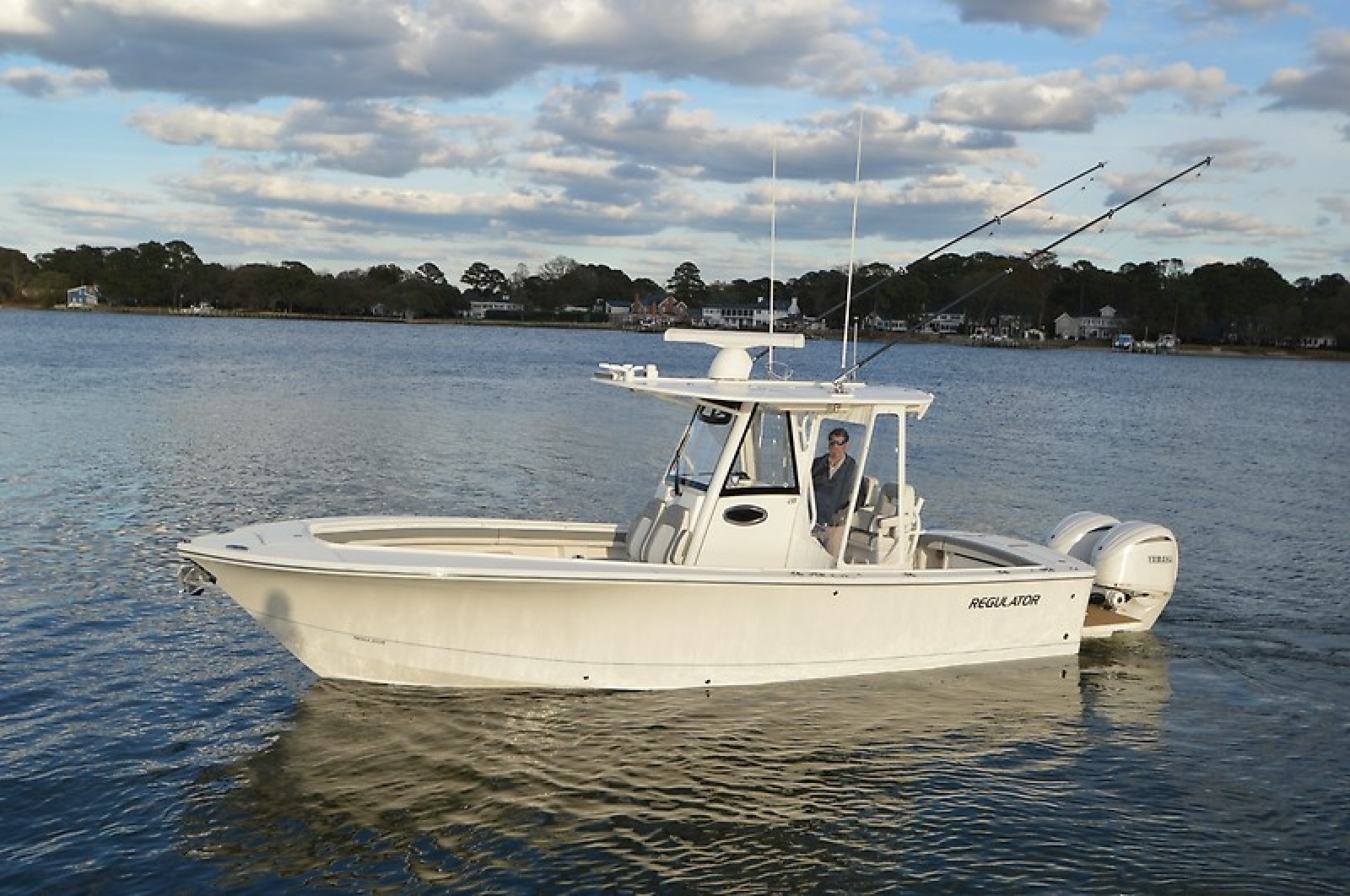 28' 2024 Regulator 28 FS