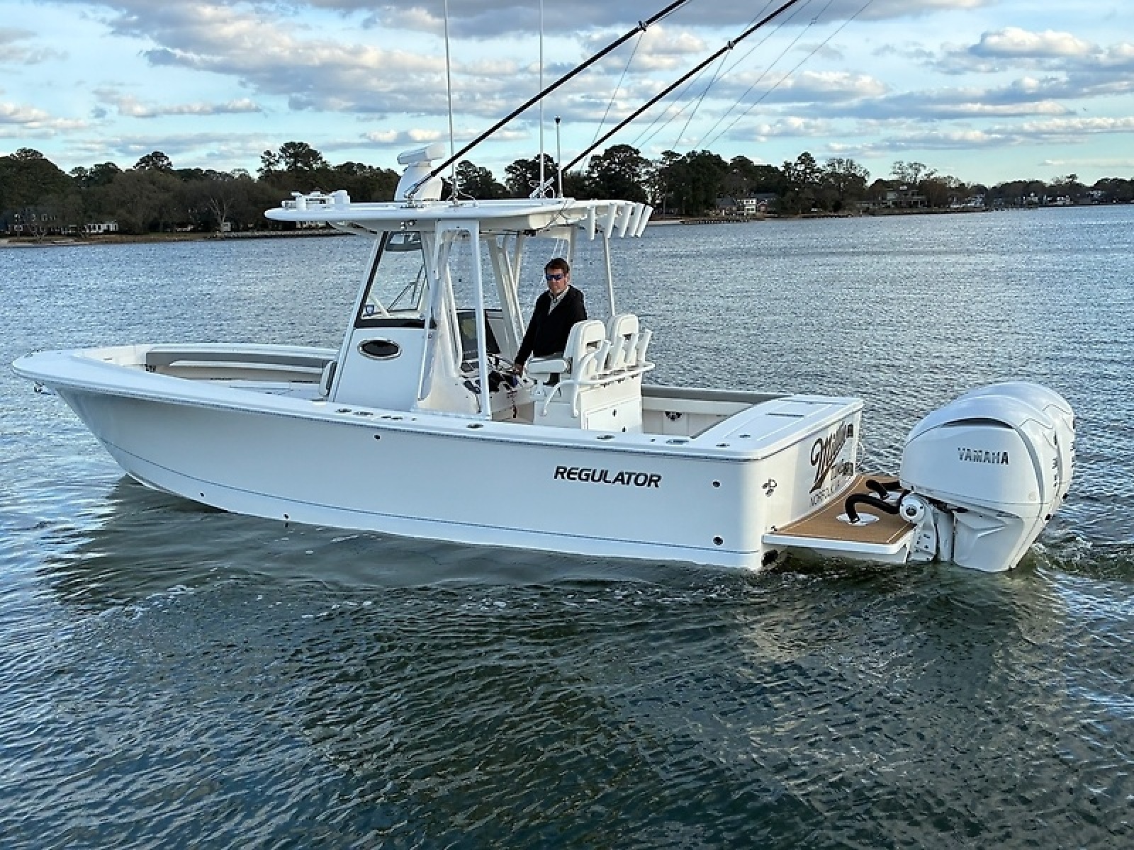 28' 2024 Regulator 28 FS