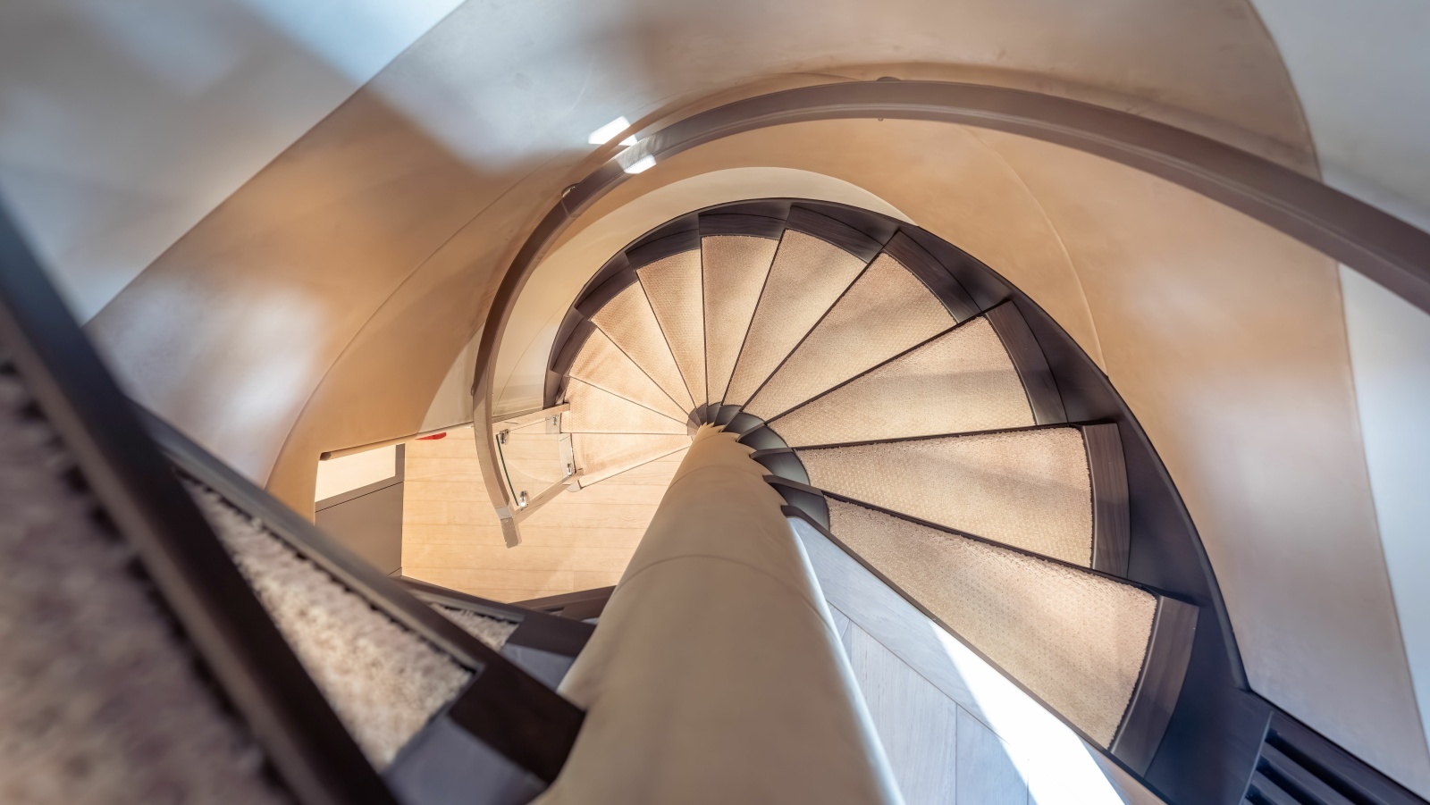 RESONANCE 125ft Hargrave Yacht For Sale