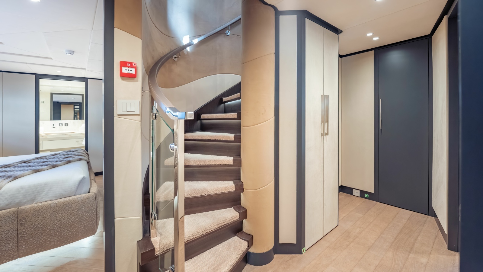 RESONANCE 125ft Hargrave Yacht For Sale