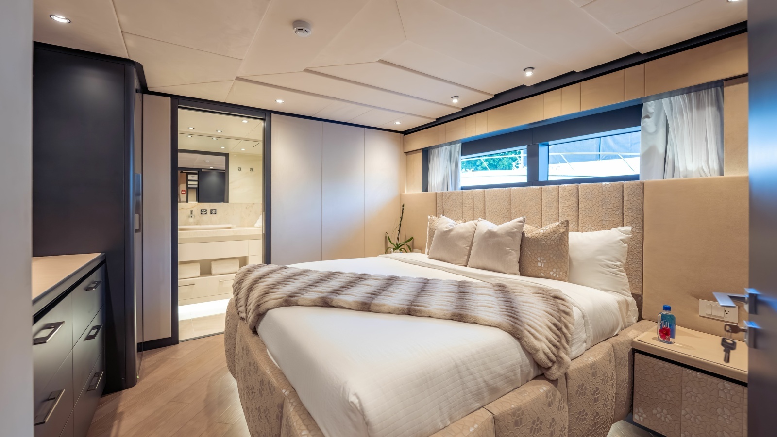 RESONANCE 125ft Hargrave Yacht For Sale