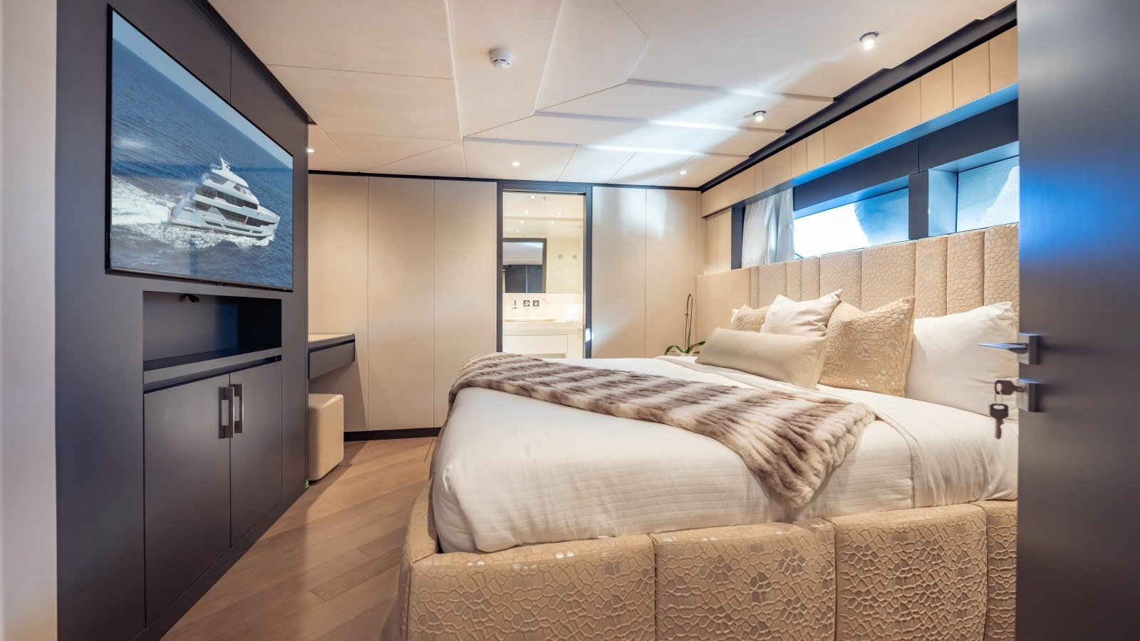 RESONANCE 125ft Hargrave Yacht For Sale