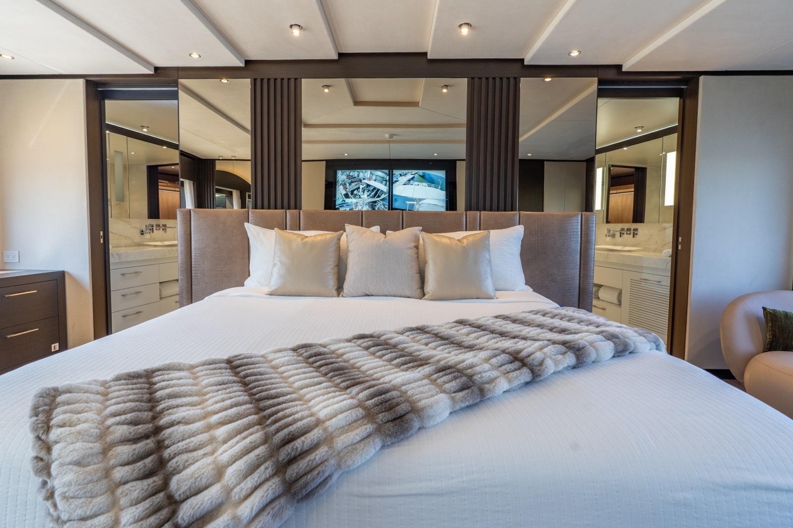 RESONANCE 125ft Hargrave Yacht For Sale