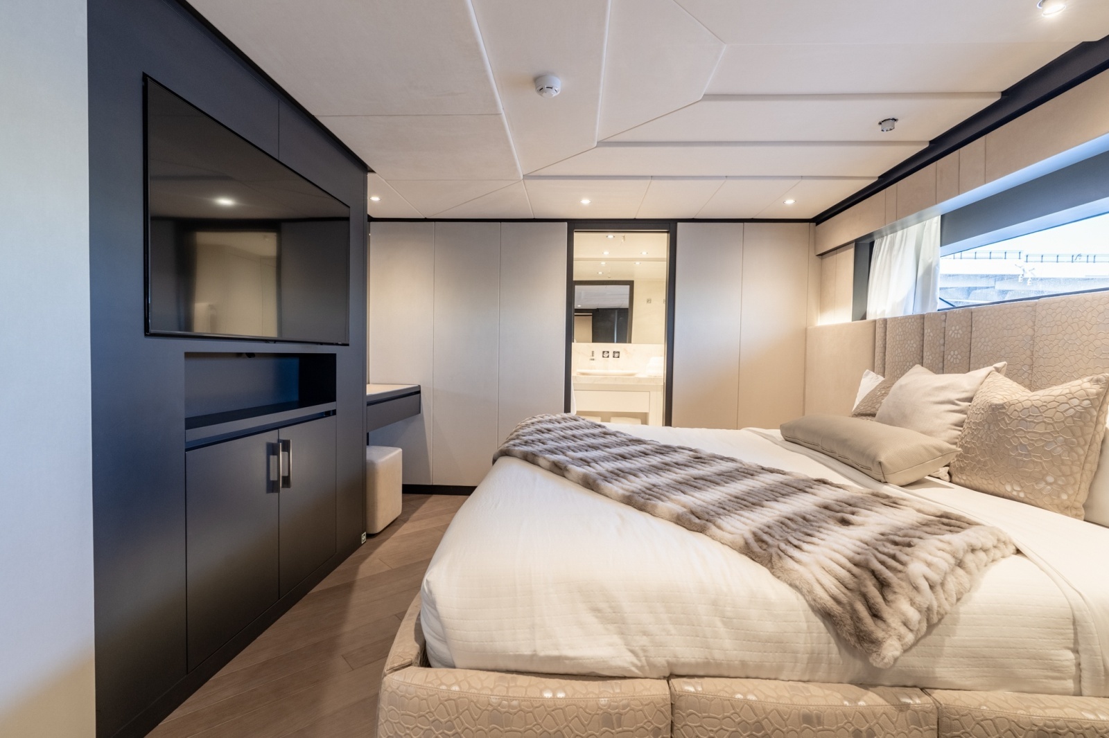 RESONANCE 125ft Hargrave Yacht For Sale