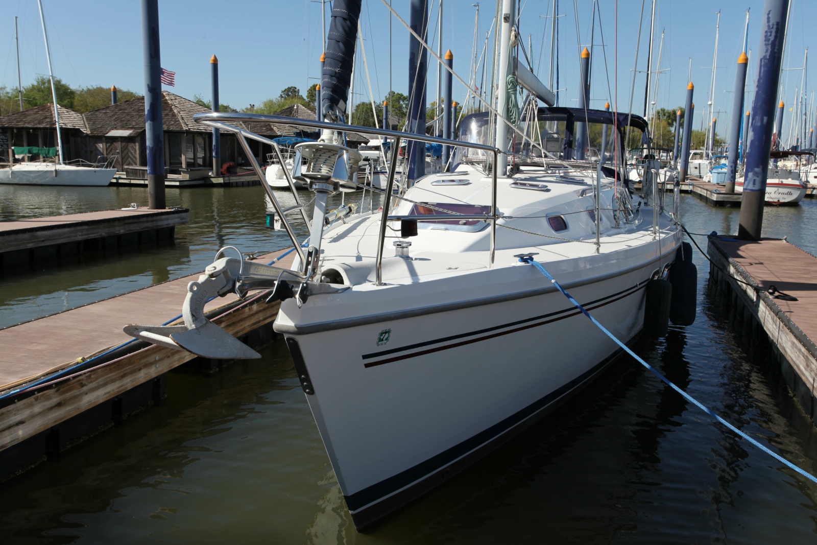 38' 2005 Catalina 387