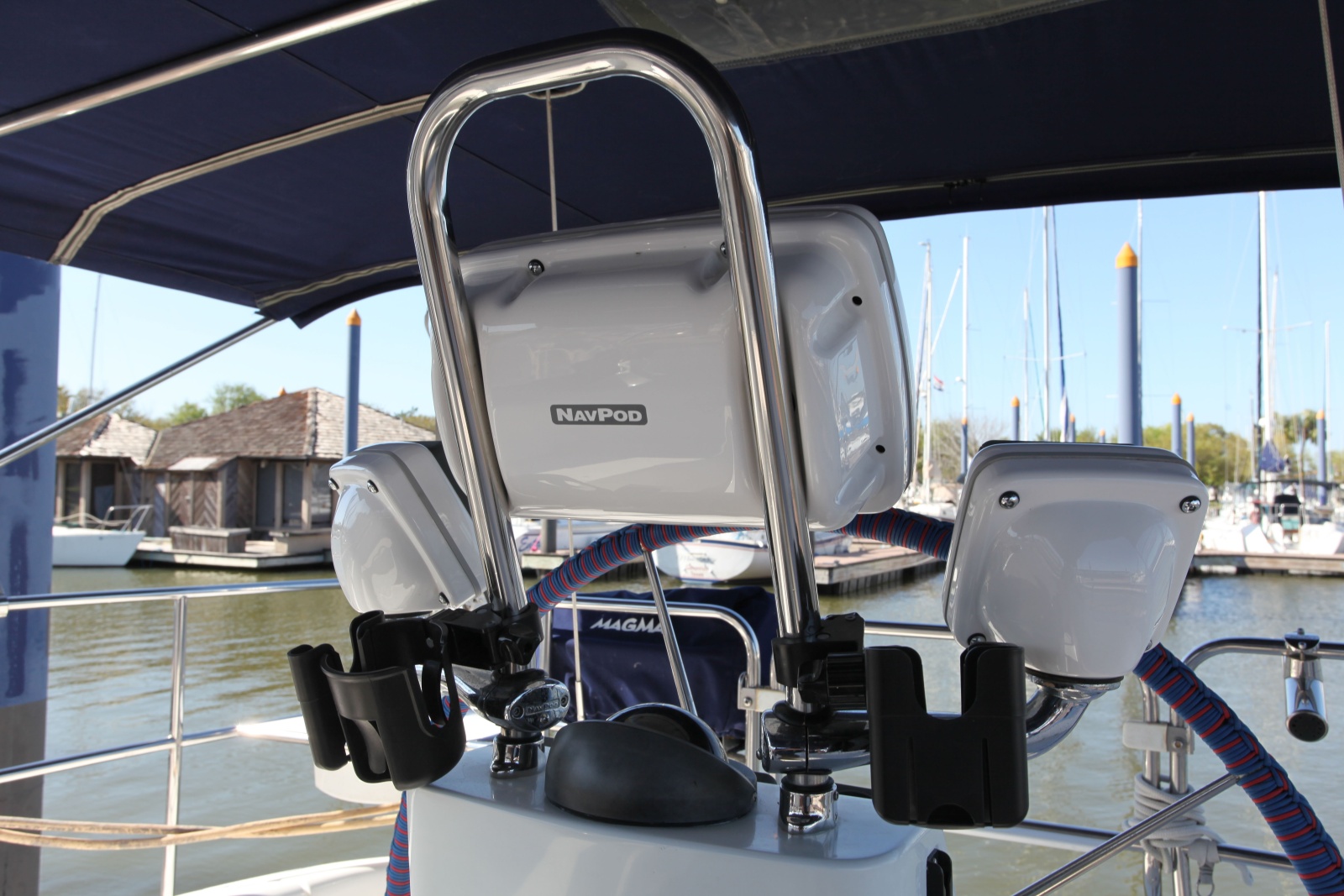 38' 2005 Catalina 387