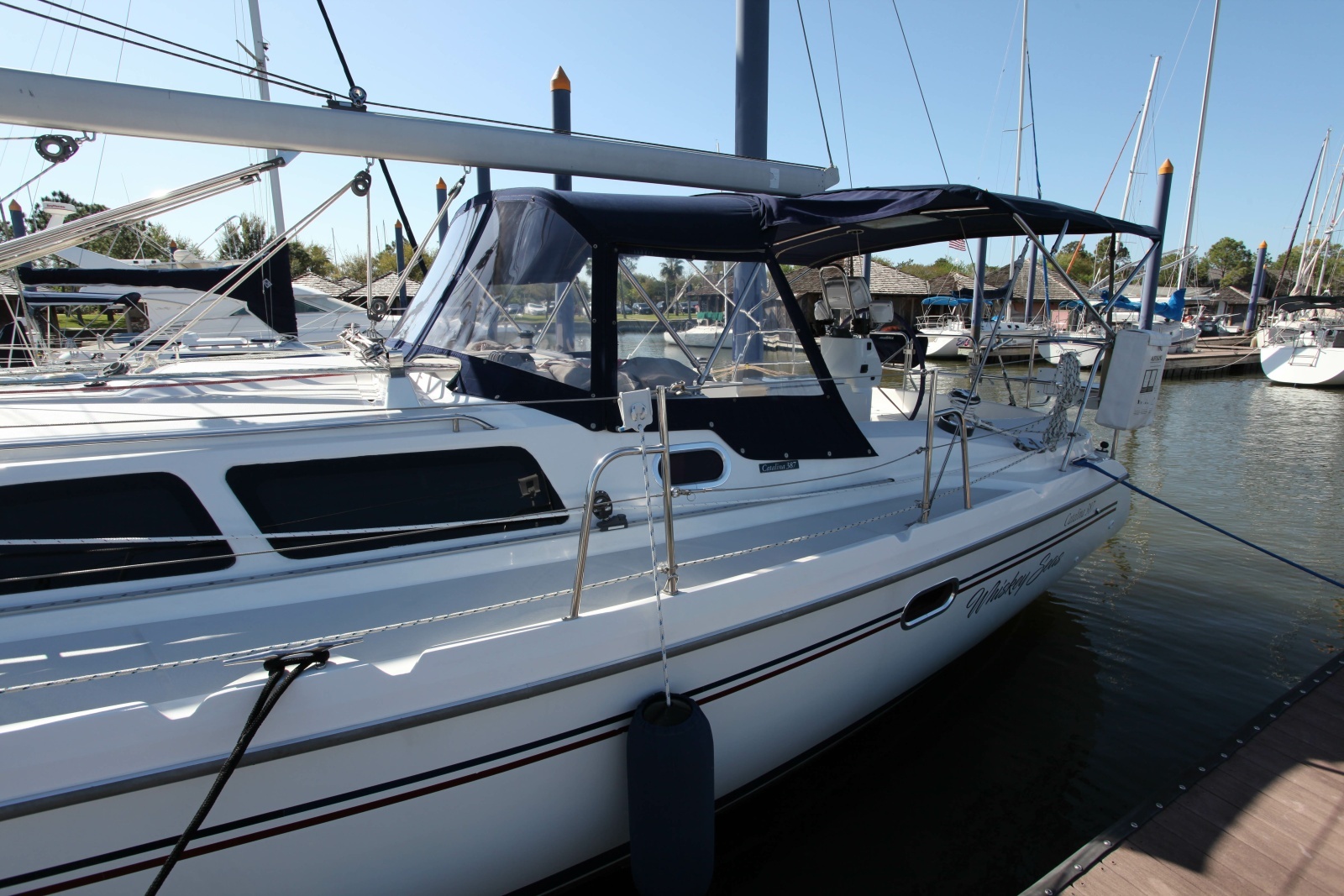 2005 Catalina 387