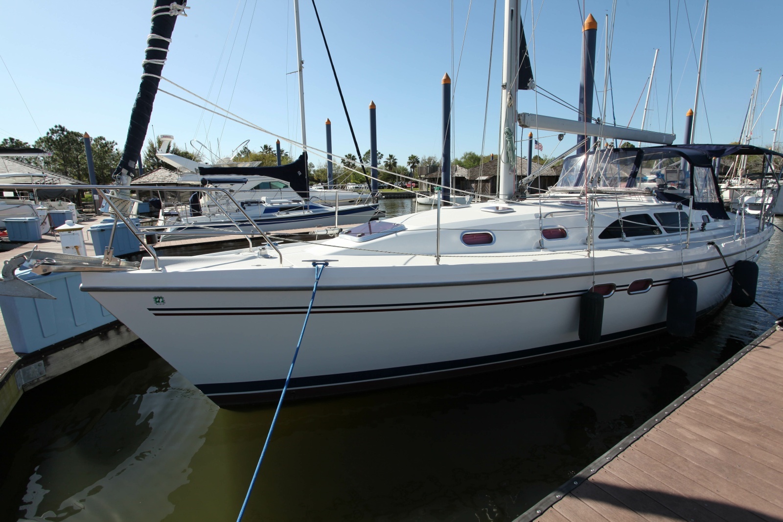 2005 Catalina 387