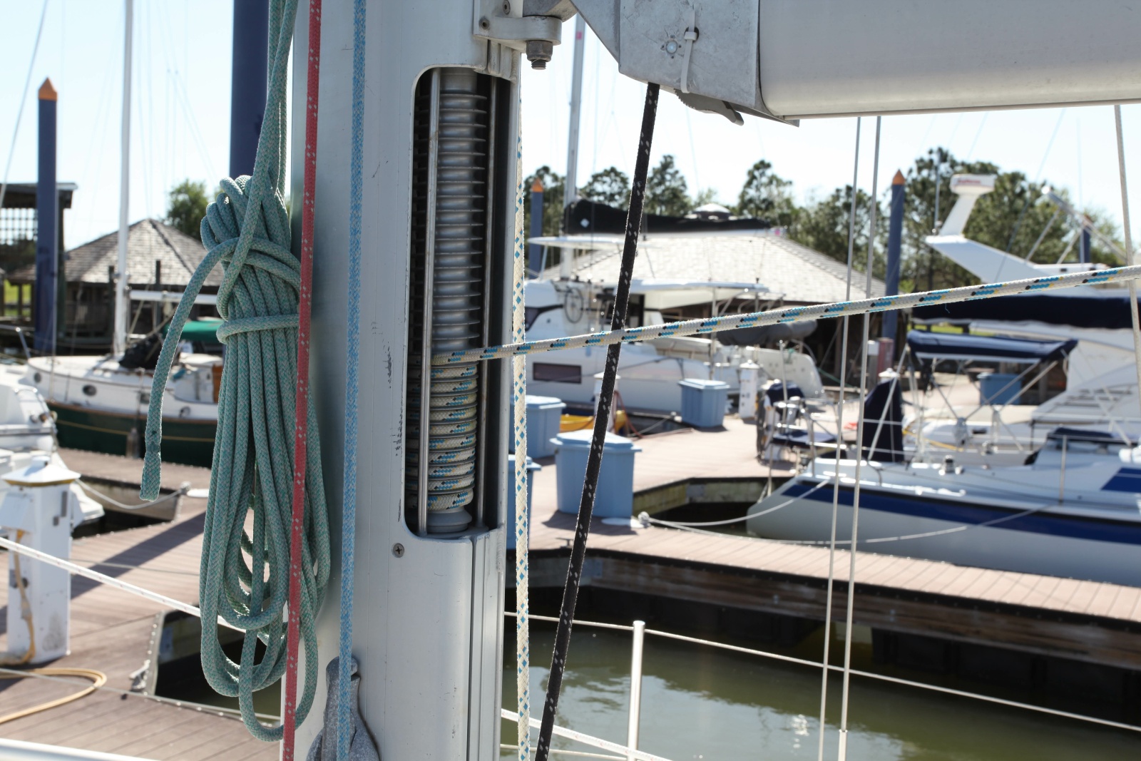 38' 2005 Catalina 387