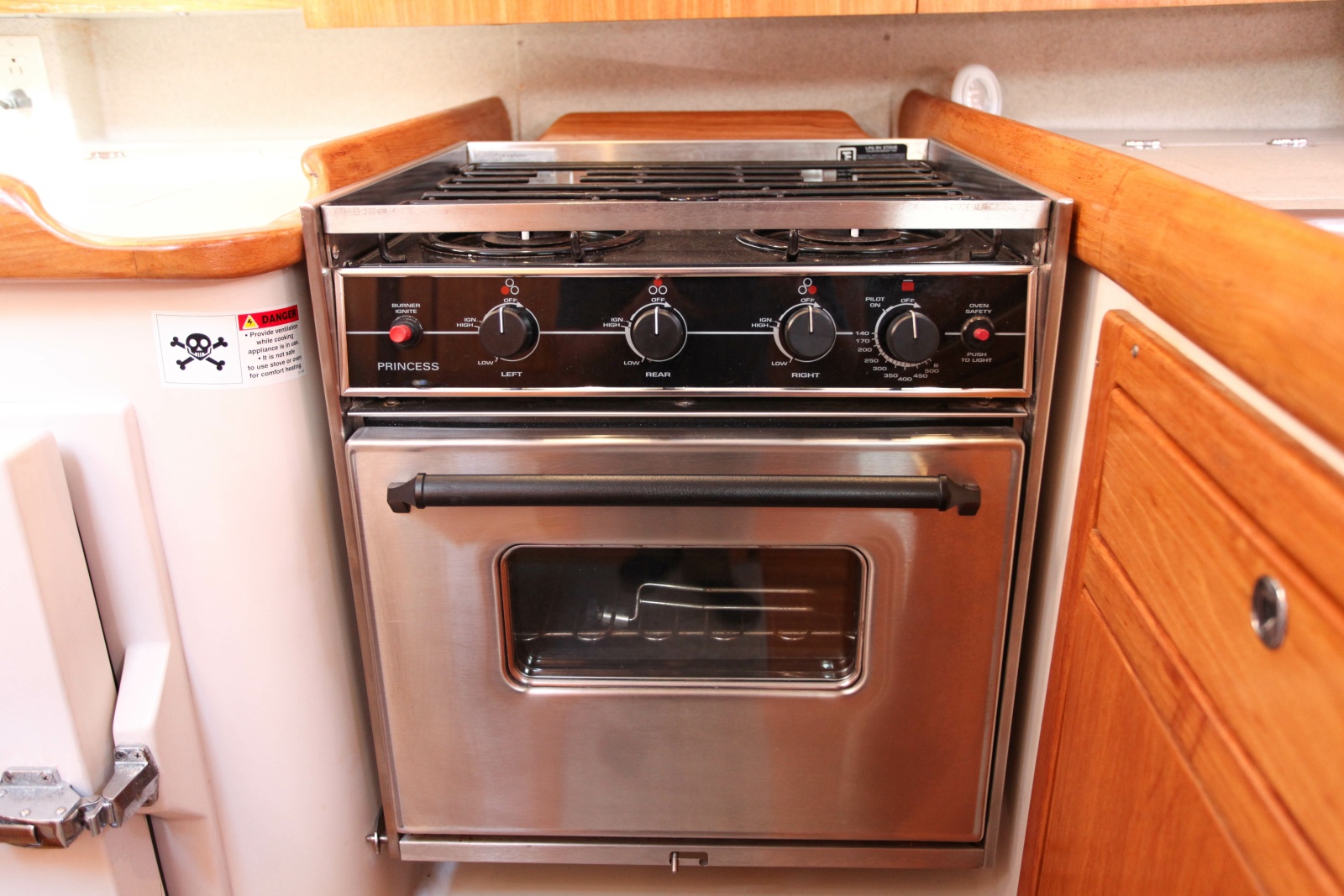 38' 2005 Catalina 387